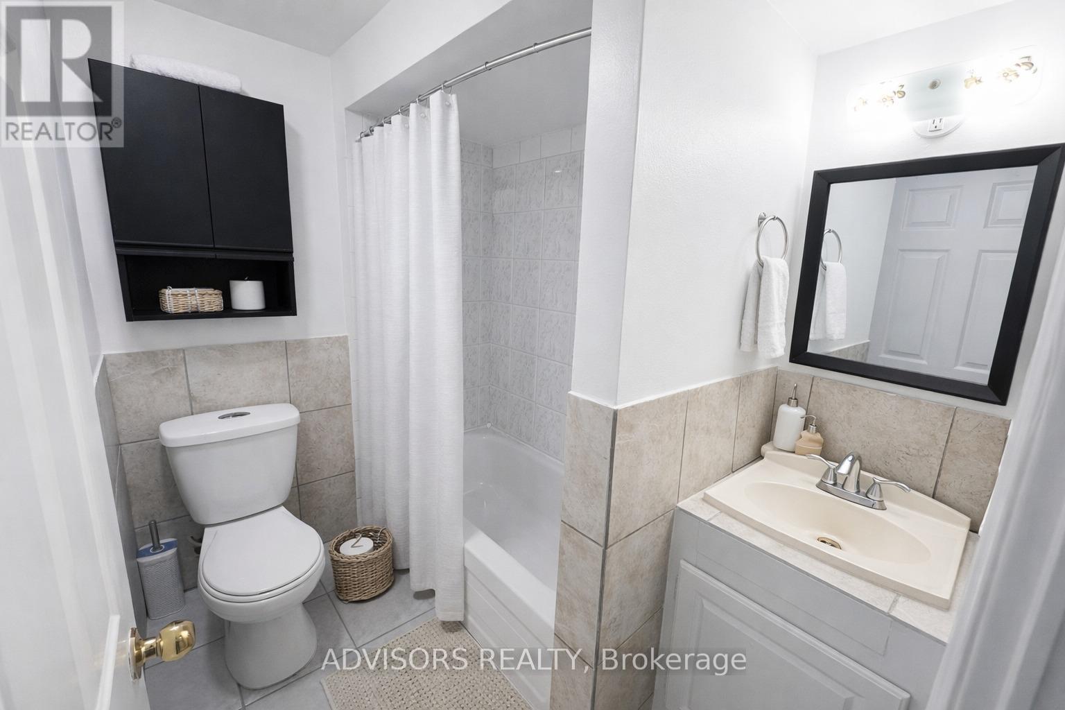 1470 Fisher Avenue, Burlington, Ontario  L7P 2L8 - Photo 9 - W12961356