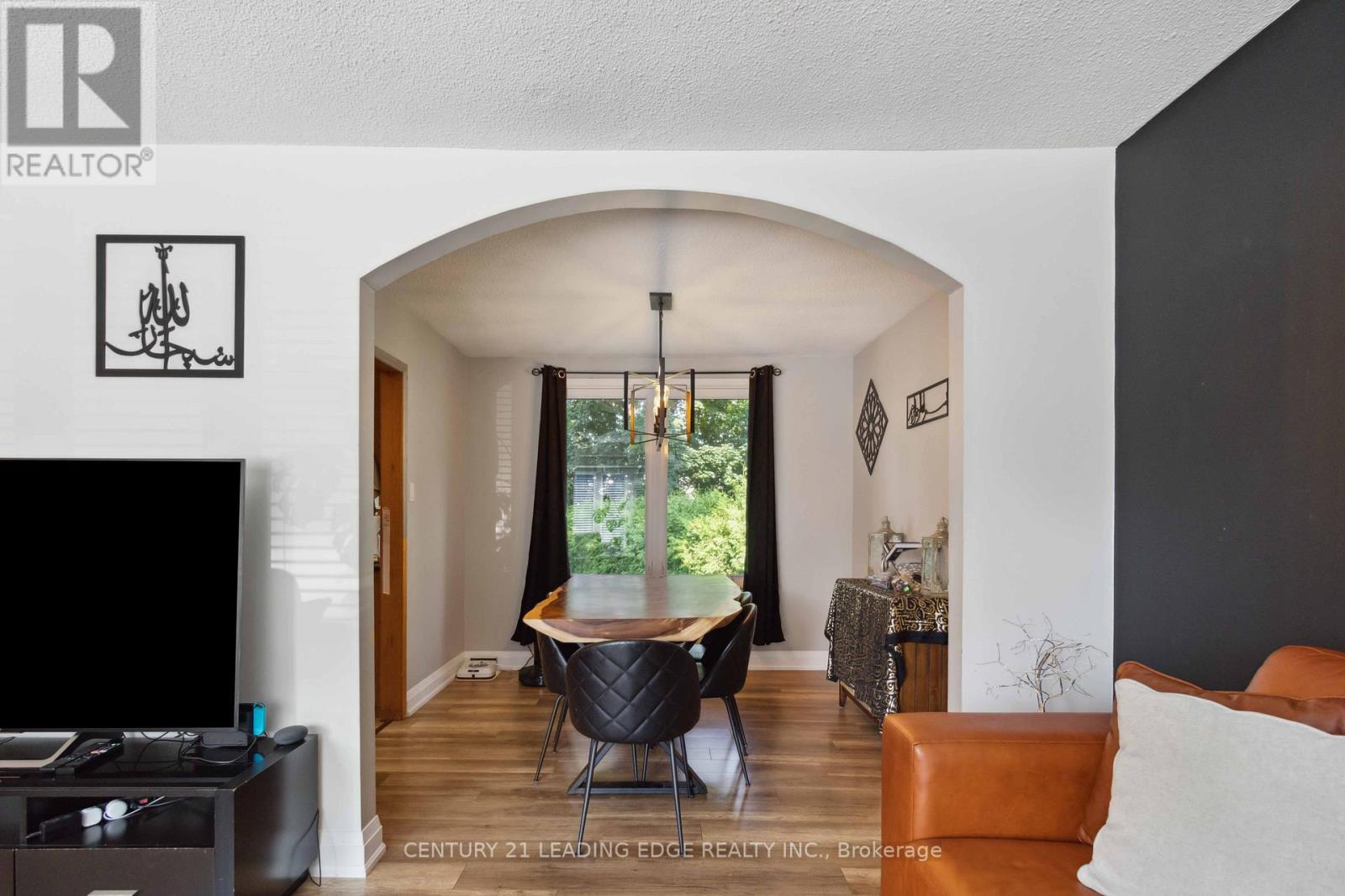 9 Trotters Lane, Brampton, Ontario  L6Y 1B5 - Photo 11 - W12961372