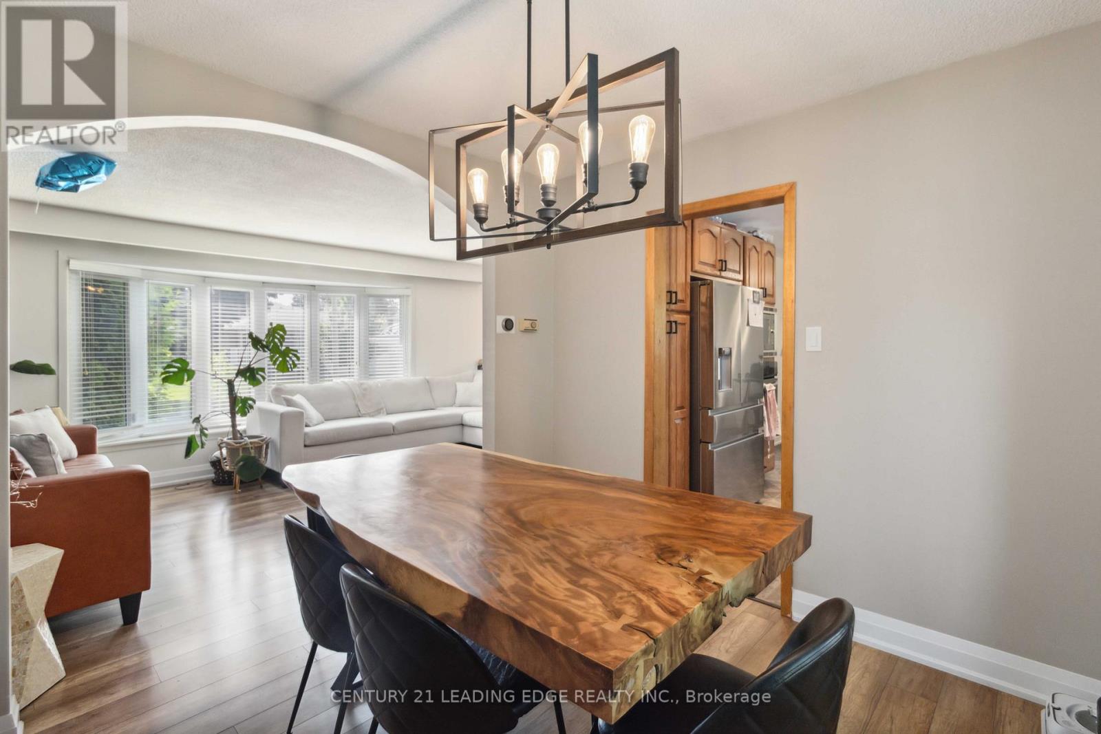 9 Trotters Lane, Brampton, Ontario  L6Y 1B5 - Photo 12 - W12961372