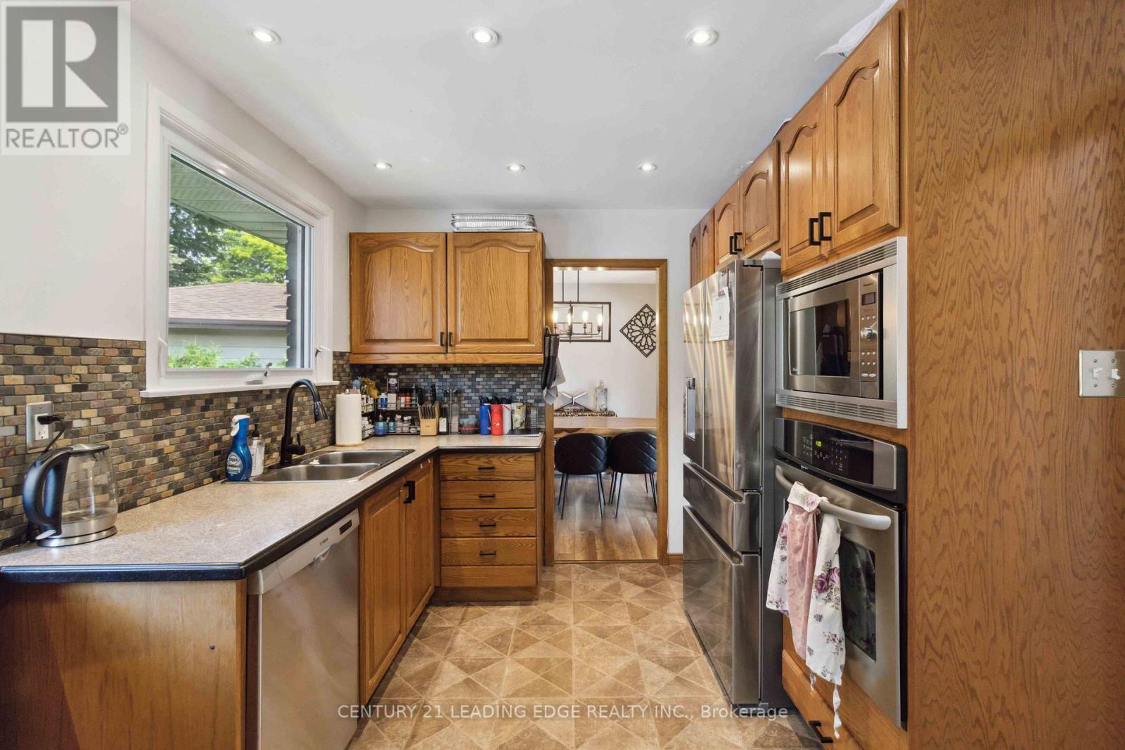 9 Trotters Lane, Brampton, Ontario  L6Y 1B5 - Photo 14 - W12961372