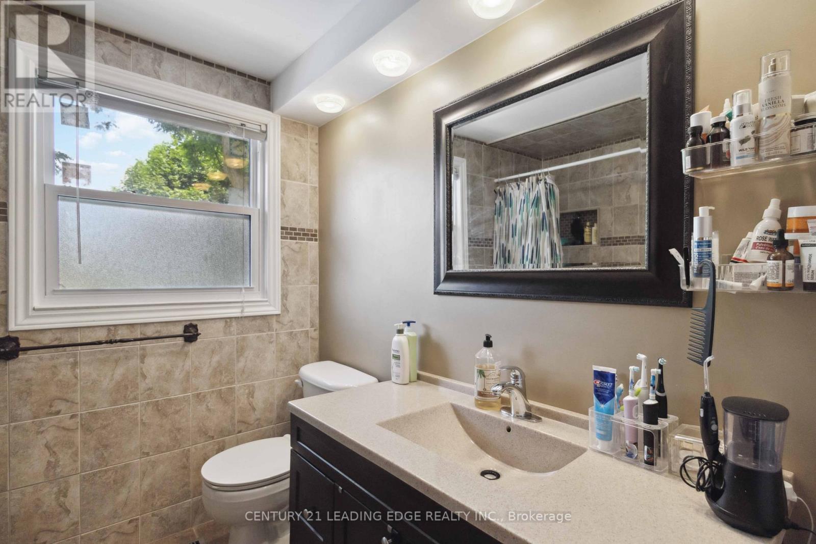 9 Trotters Lane, Brampton, Ontario  L6Y 1B5 - Photo 21 - W12961372