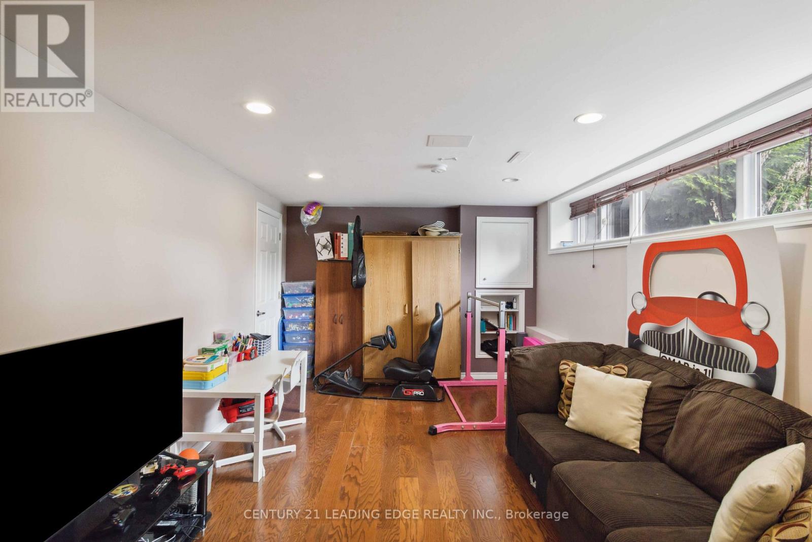 9 Trotters Lane, Brampton, Ontario  L6Y 1B5 - Photo 28 - W12961372