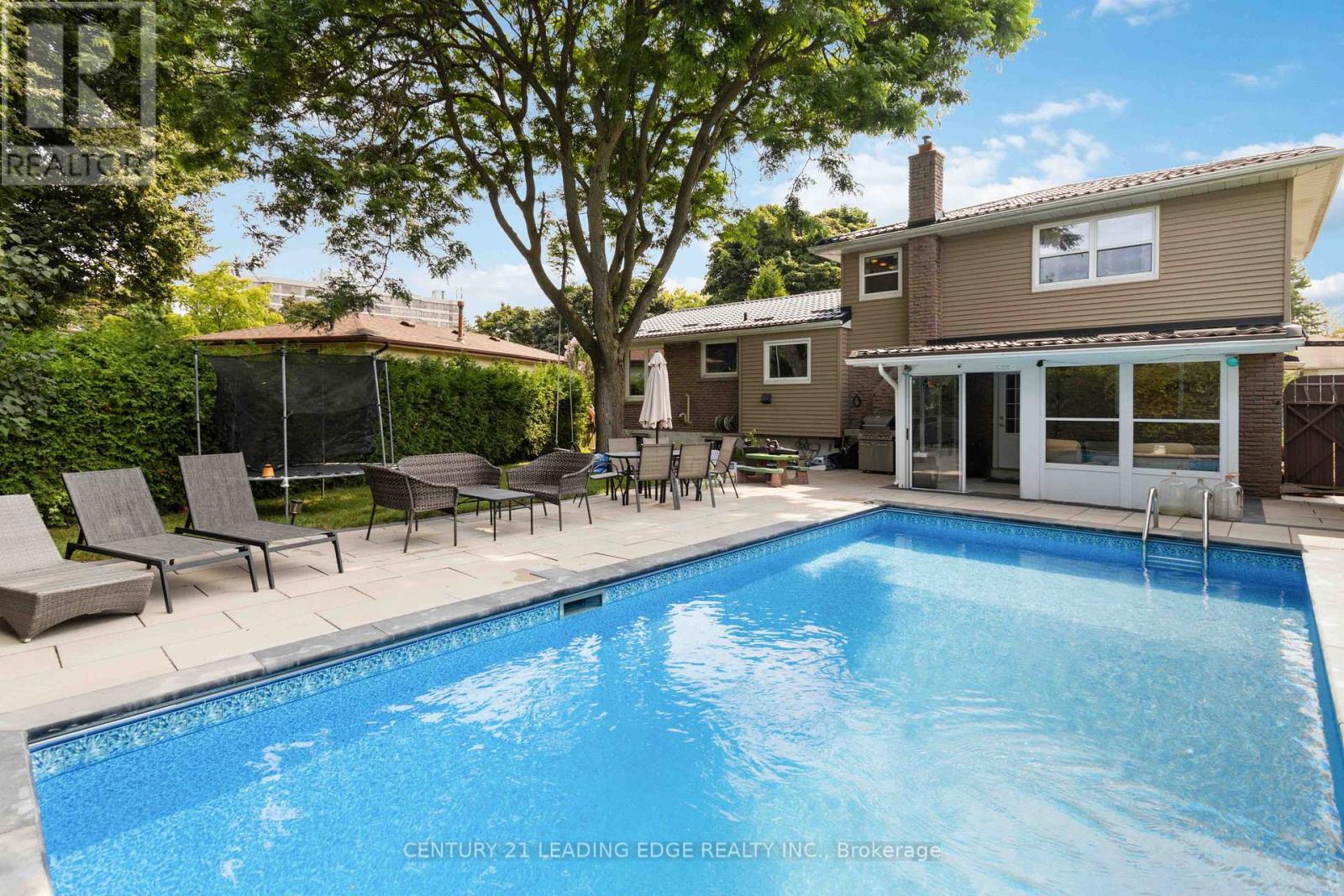 9 Trotters Lane, Brampton, Ontario  L6Y 1B5 - Photo 32 - W12961372