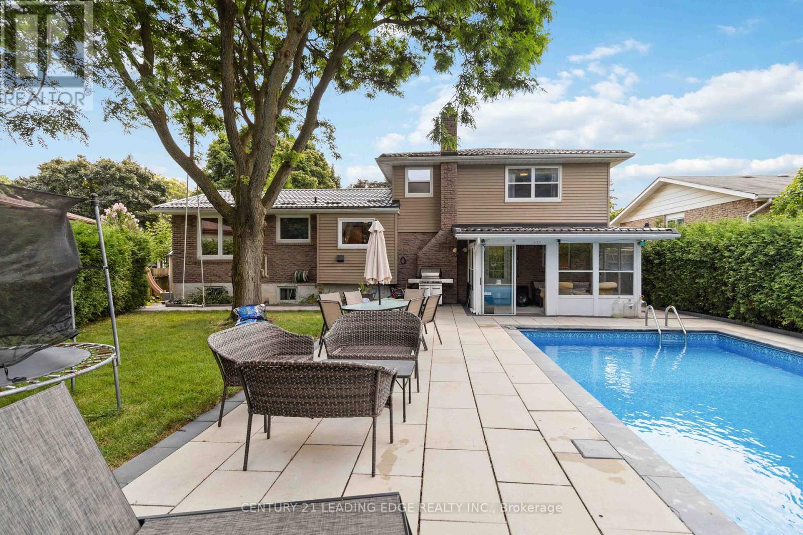 9 Trotters Lane, Brampton, Ontario  L6Y 1B5 - Photo 33 - W12961372