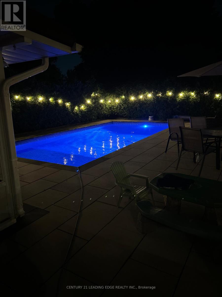 9 Trotters Lane, Brampton, Ontario  L6Y 1B5 - Photo 40 - W12961372