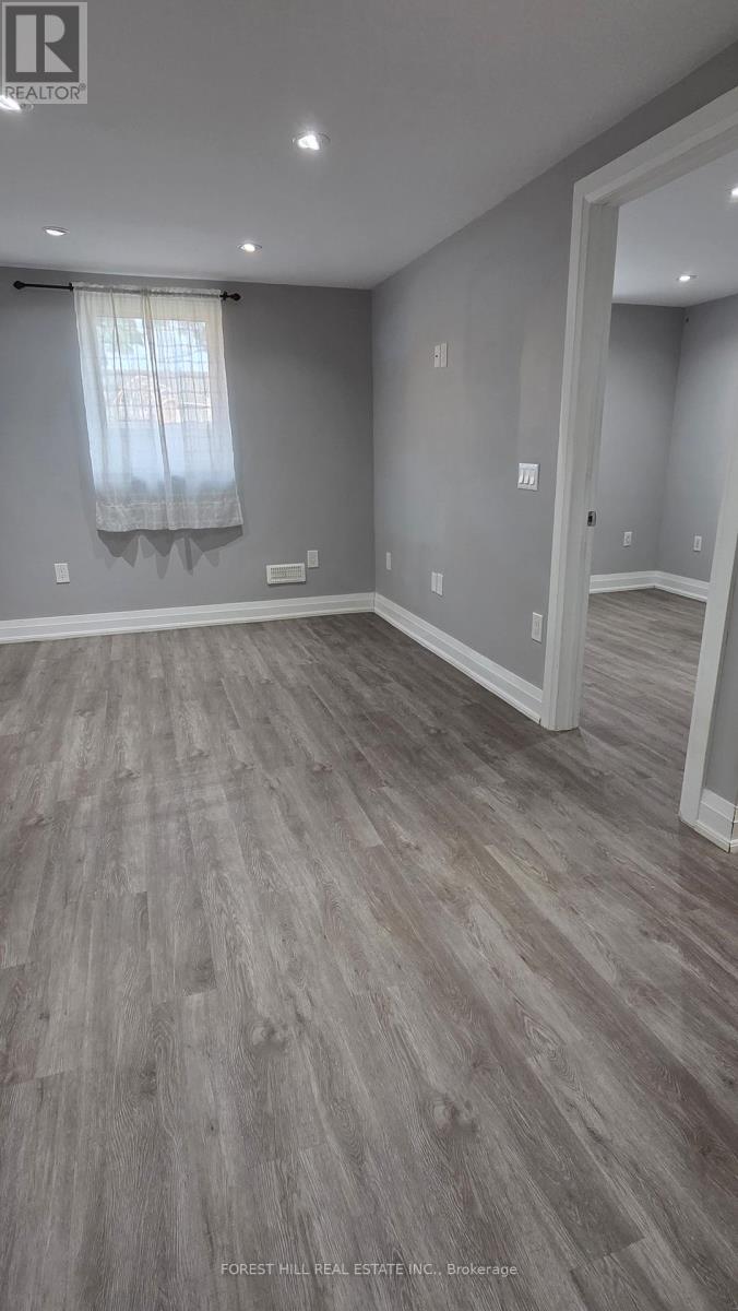 L-1 - 181 North Service Road E, Oakville, Ontario  L6H 1A4 - Photo 10 - W12961376