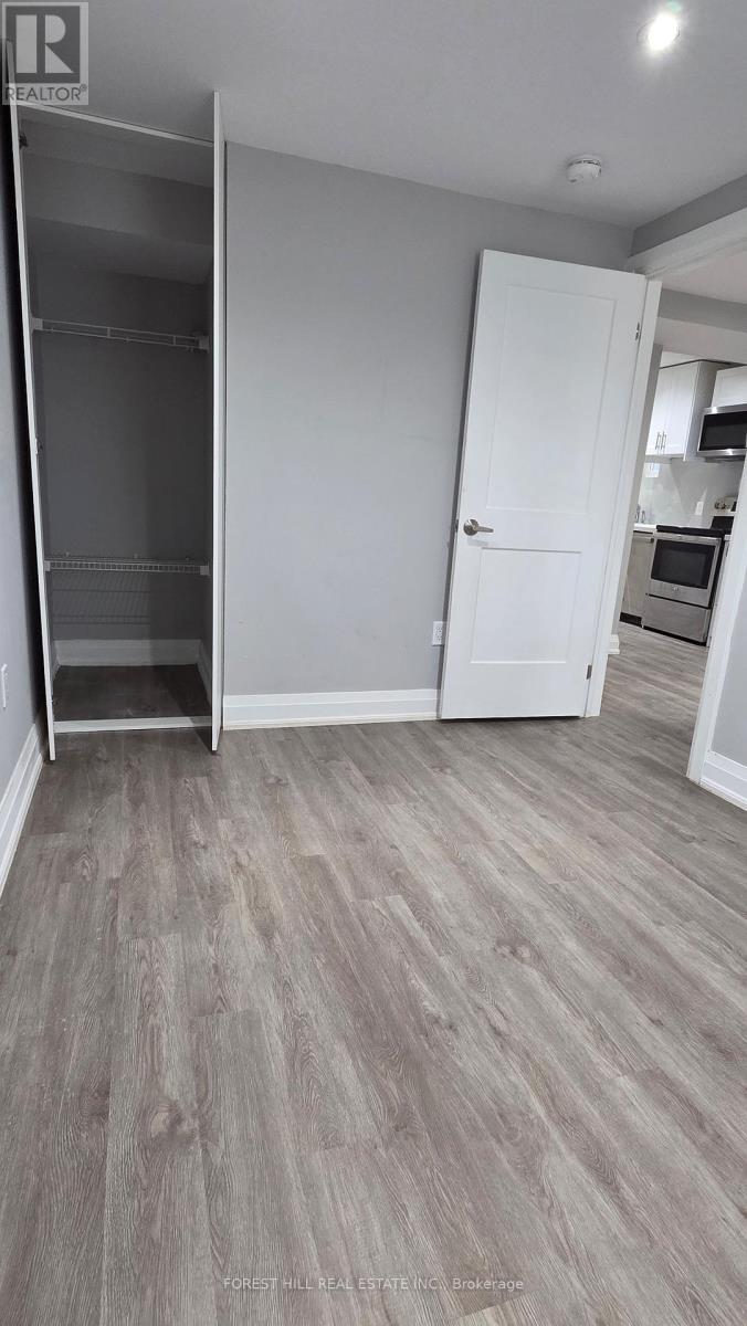 L-1 - 181 North Service Road E, Oakville, Ontario  L6H 1A4 - Photo 4 - W12961376