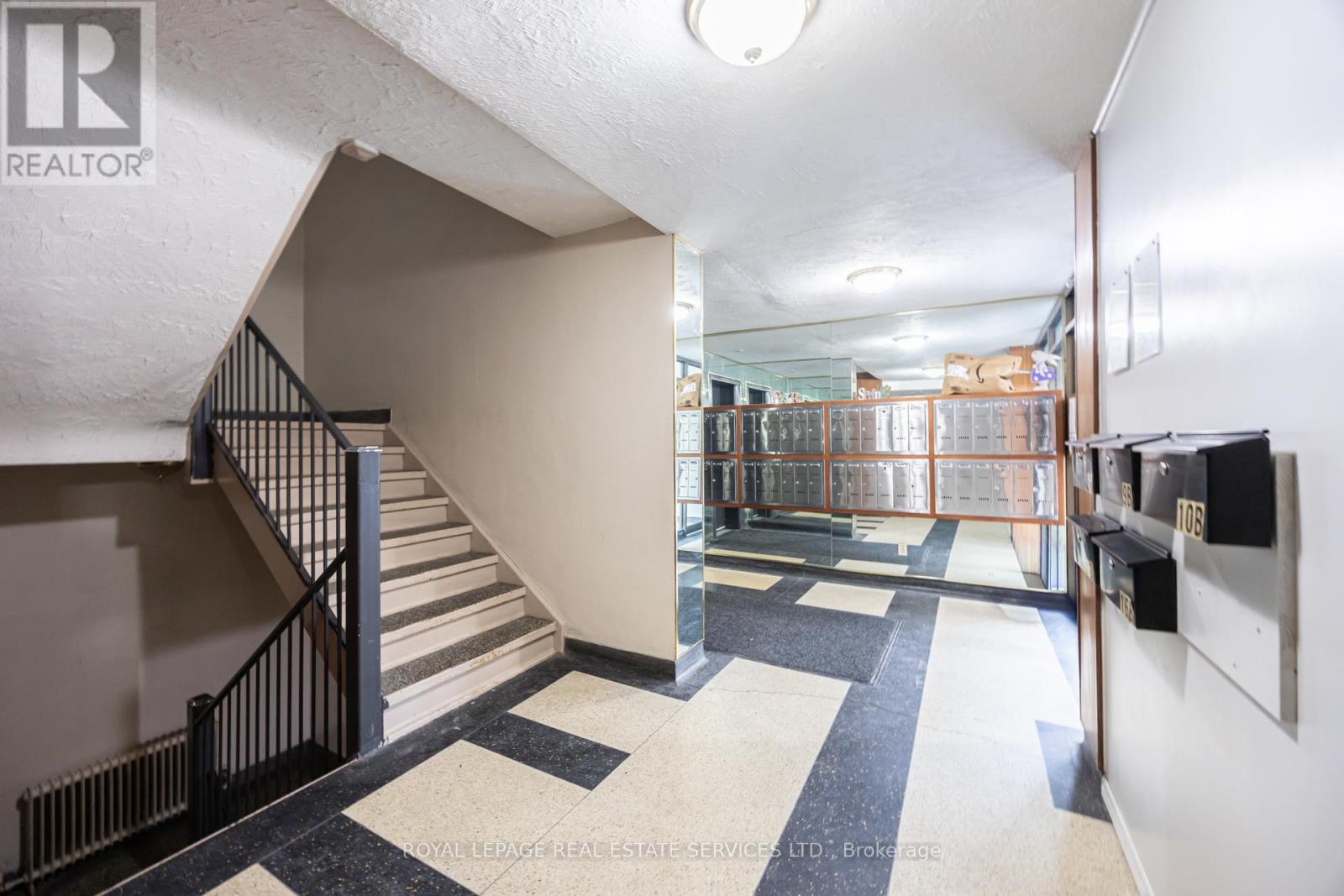 206 - 101 Coe Hill Drive, Toronto, Ontario  M6S 3E3 - Photo 2 - W12961402