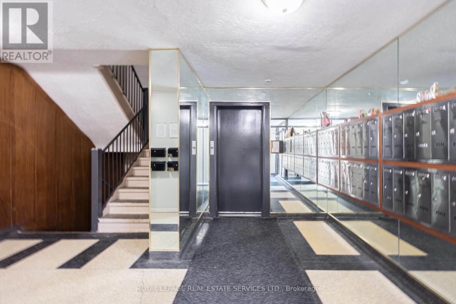 206 - 101 Coe Hill Drive, Toronto, Ontario  M6S 3E3 - Photo 3 - W12961402