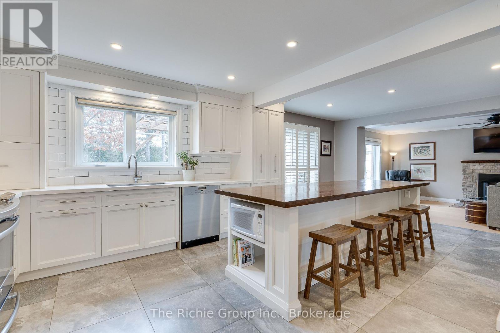 75 Marilyn Street, Caledon, Ontario  L7C 1H7 - Photo 11 - W12961406