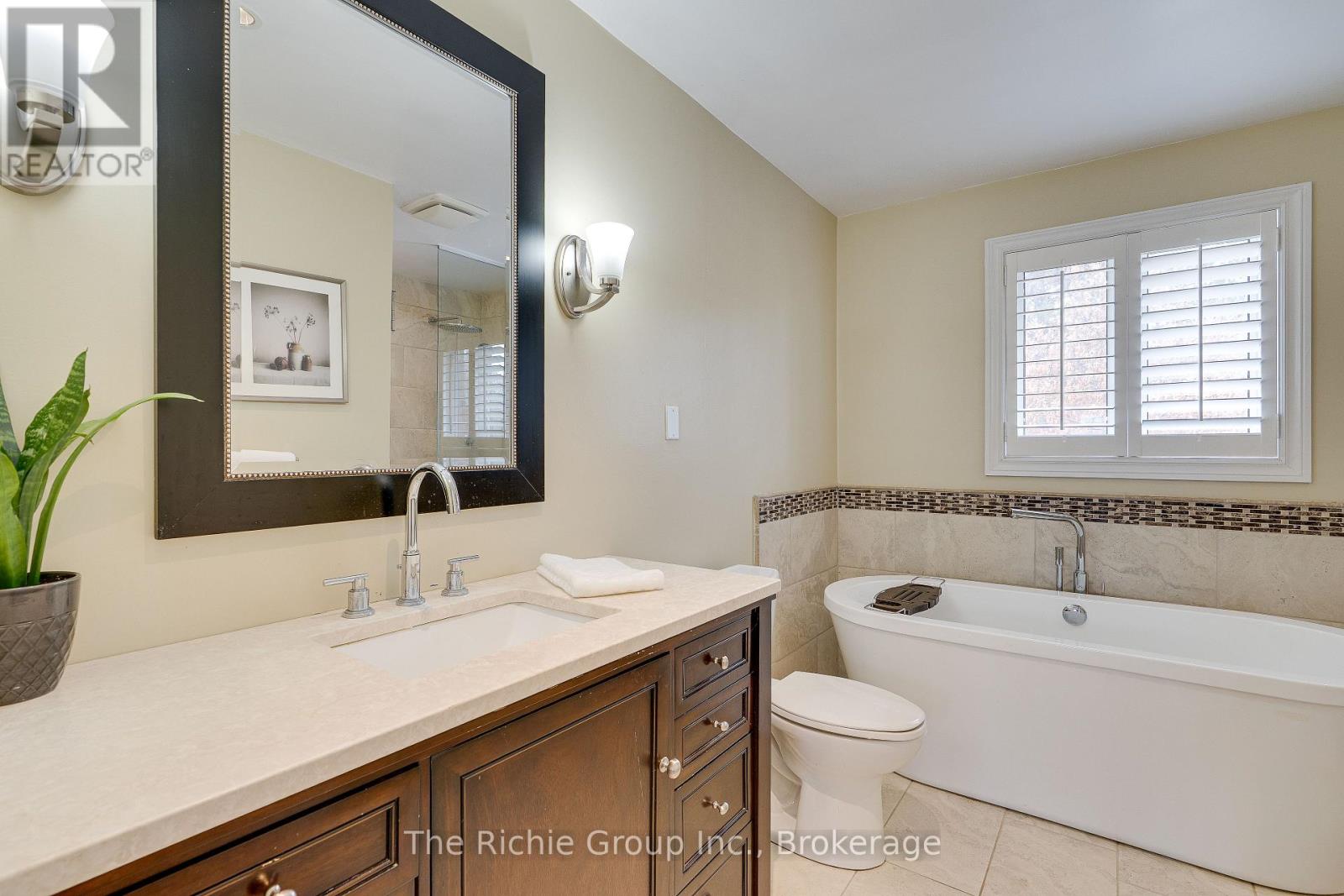 75 Marilyn Street, Caledon, Ontario  L7C 1H7 - Photo 19 - W12961406