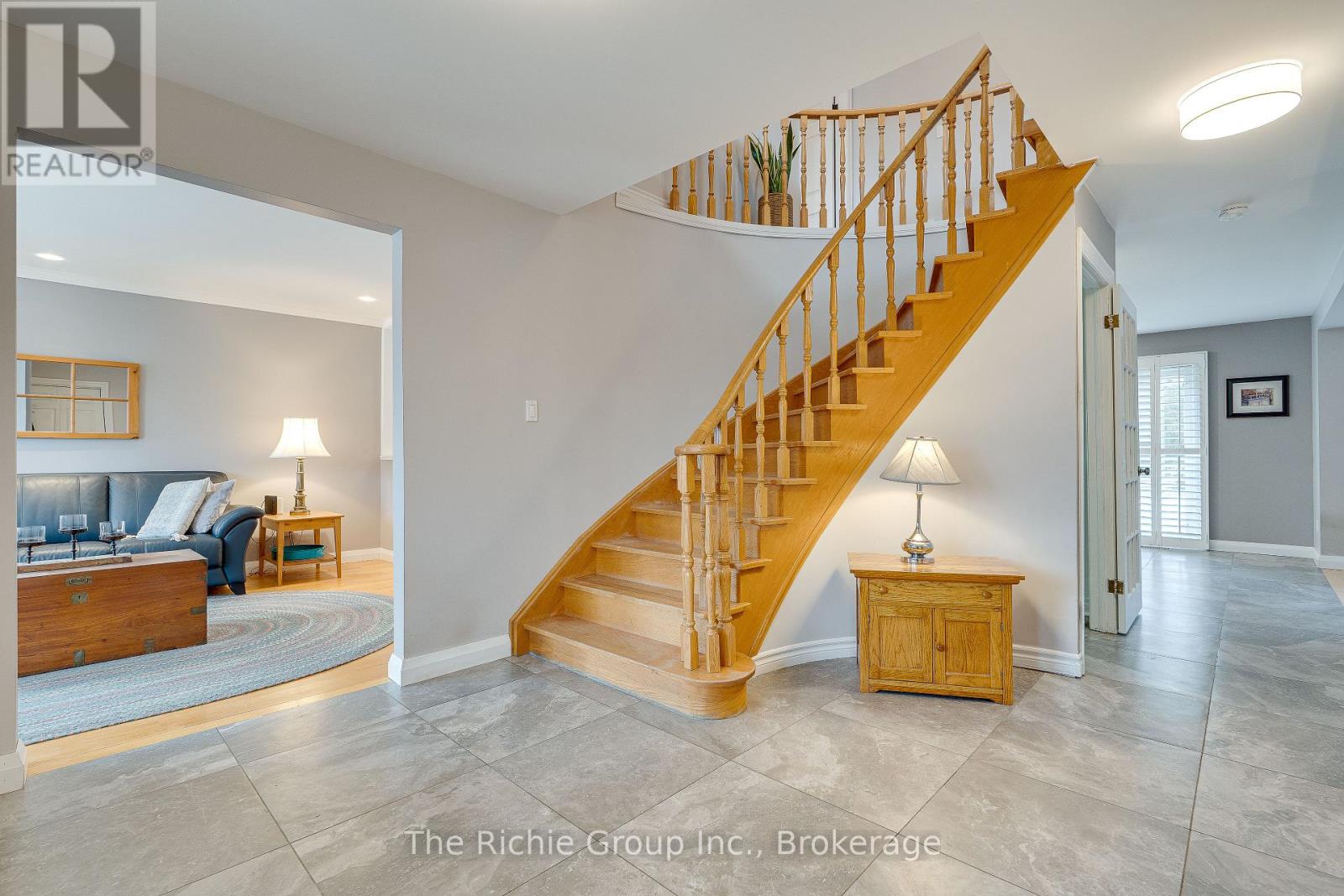 75 Marilyn Street, Caledon, Ontario  L7C 1H7 - Photo 4 - W12961406