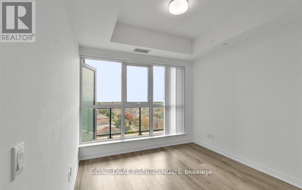 722 - 405 Dundas Street W, Oakville, Ontario  L6M 5P9 - Photo 12 - W12961420