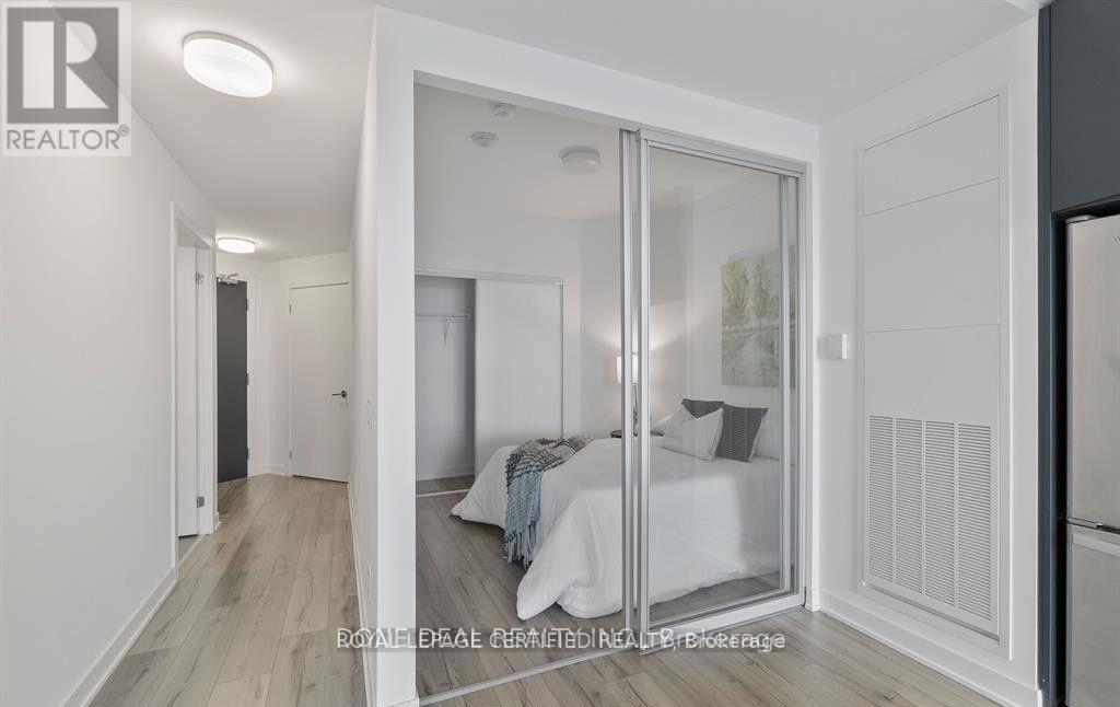 722 - 405 Dundas Street W, Oakville, Ontario  L6M 5P9 - Photo 16 - W12961420