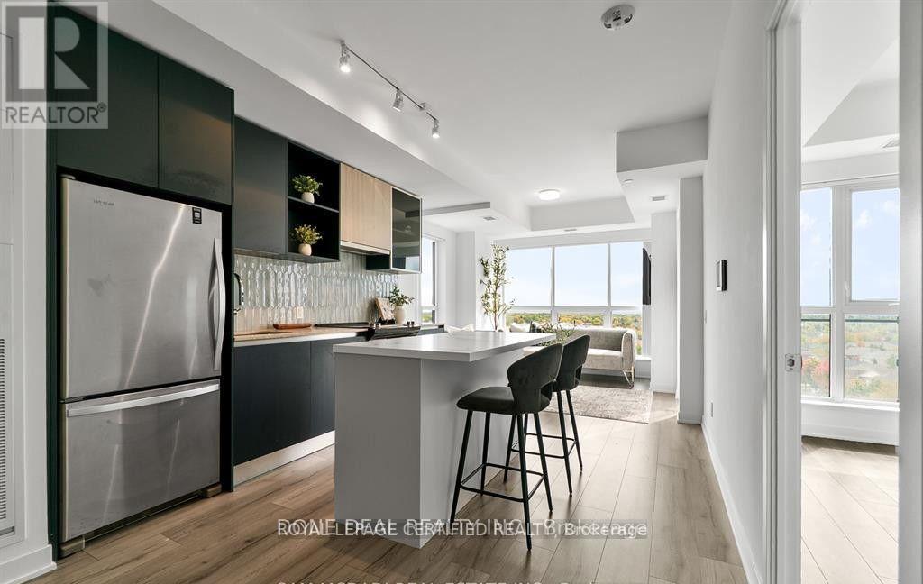 722 - 405 Dundas Street W, Oakville, Ontario  L6M 5P9 - Photo 6 - W12961420