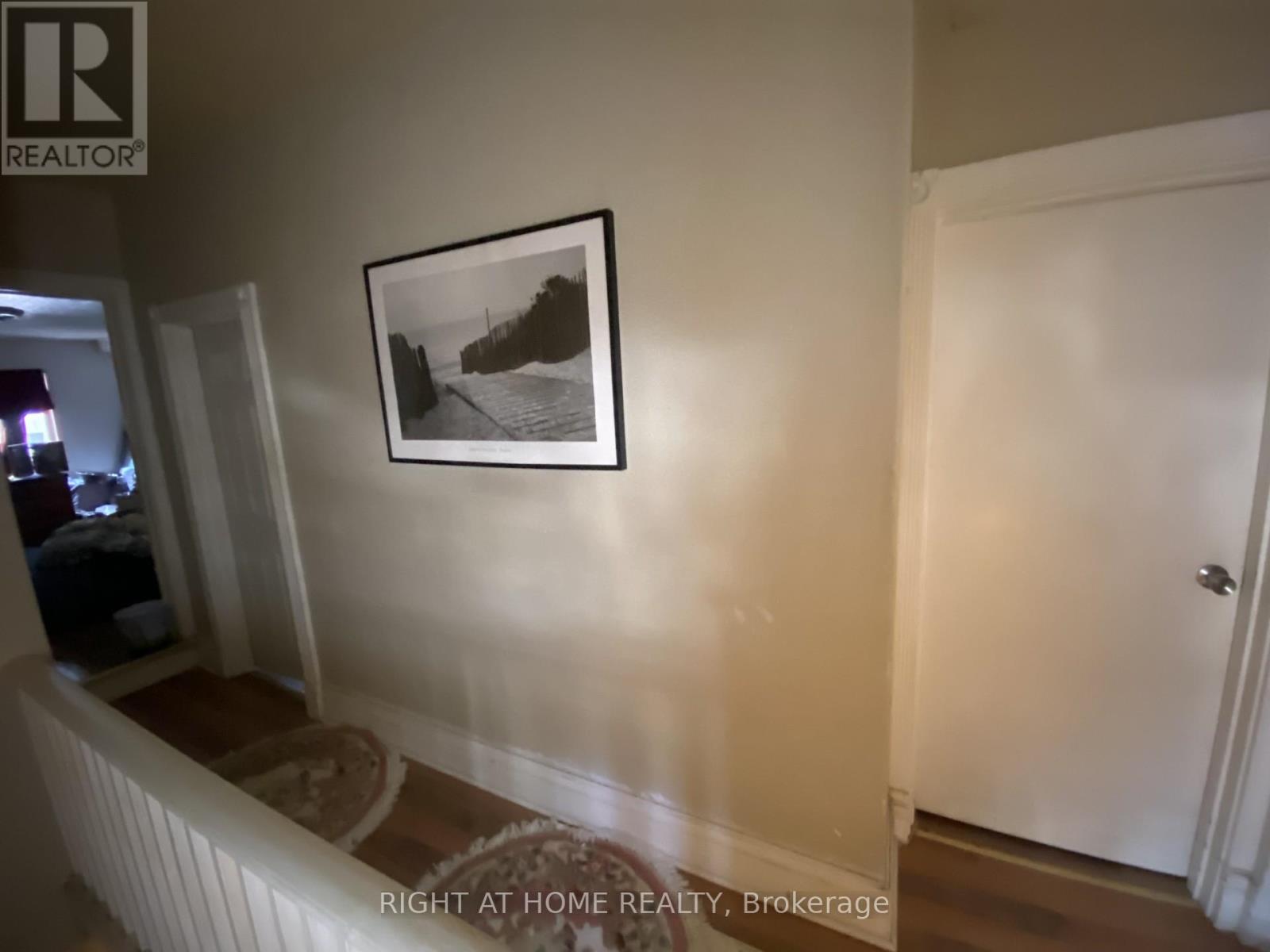 1286 Ontario Street, Burlington, Ontario  L7S 1E8 - Photo 3 - W12961432