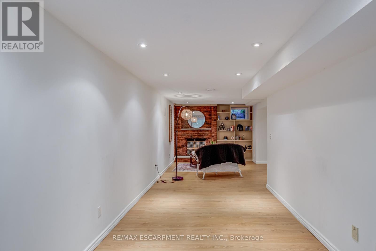 5 - 1560 Kerns Road, Burlington, Ontario  L7P 3A7 - Photo 37 - W12961440