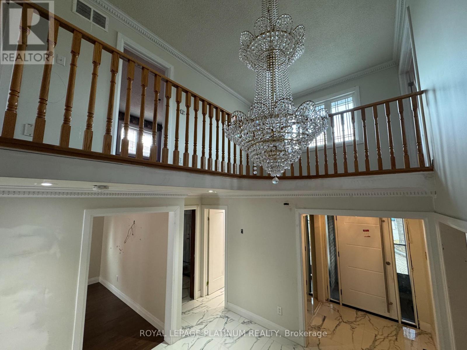 60 Brookfield Court, Brampton, Ontario  L6Y 4K4 - Photo 13 - W12961444