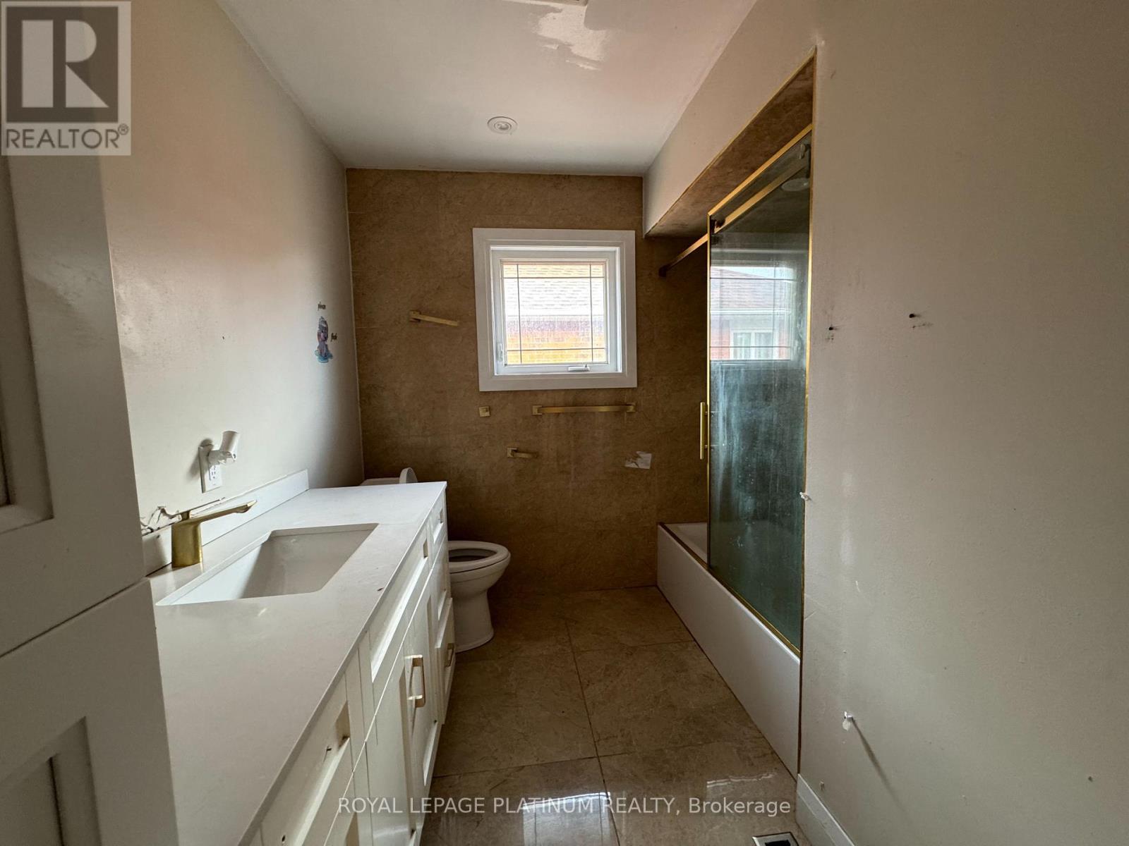 60 Brookfield Court, Brampton, Ontario  L6Y 4K4 - Photo 17 - W12961444