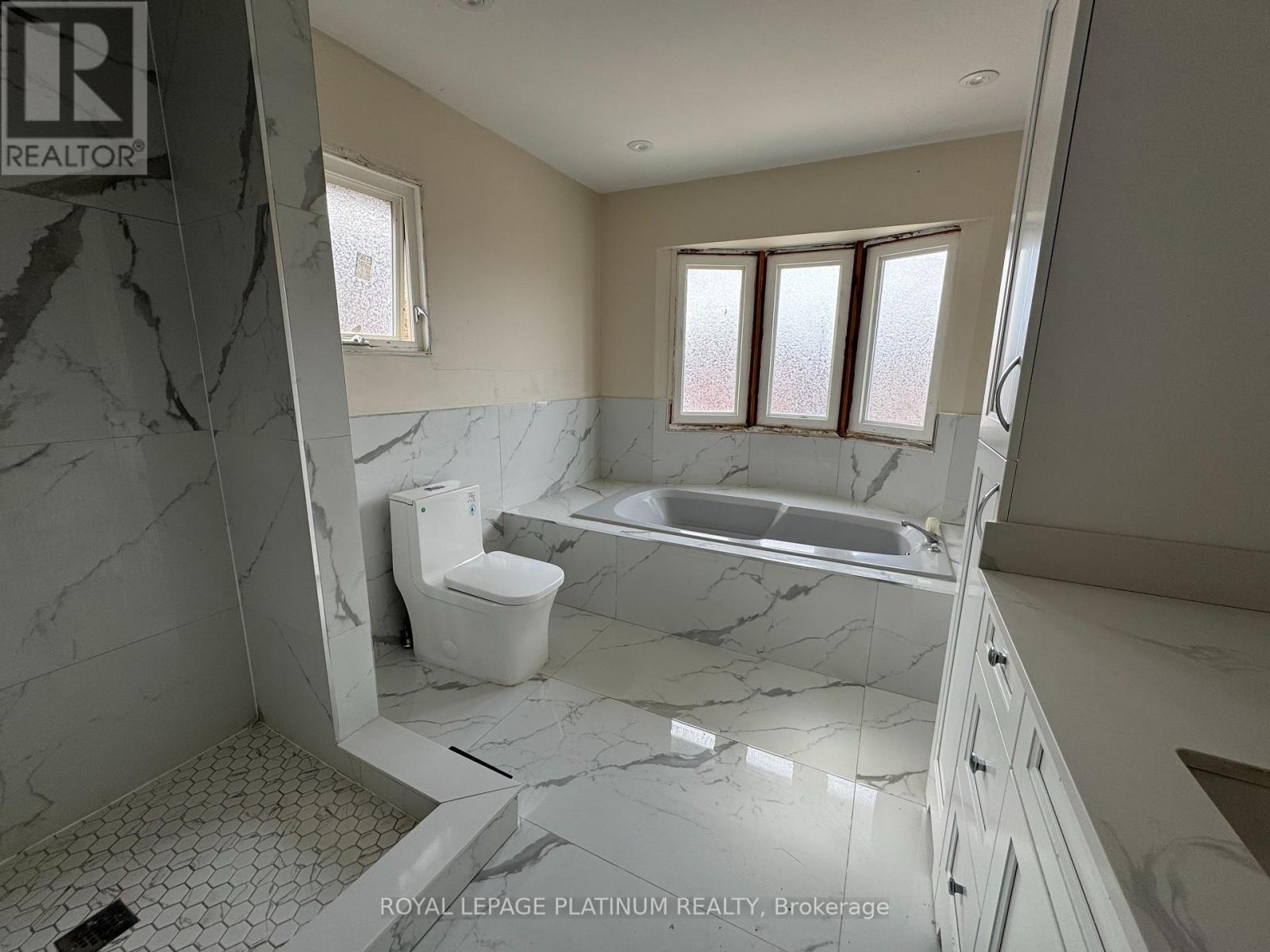 60 Brookfield Court, Brampton, Ontario  L6Y 4K4 - Photo 21 - W12961444