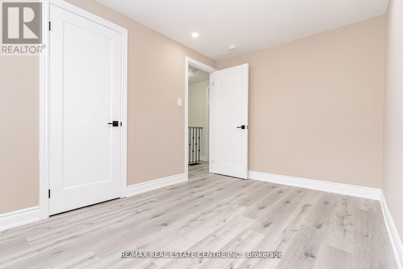 35 Feltre Avenue, Orangeville, Ontario L9W 3N8 - Photo 11 - W12961446