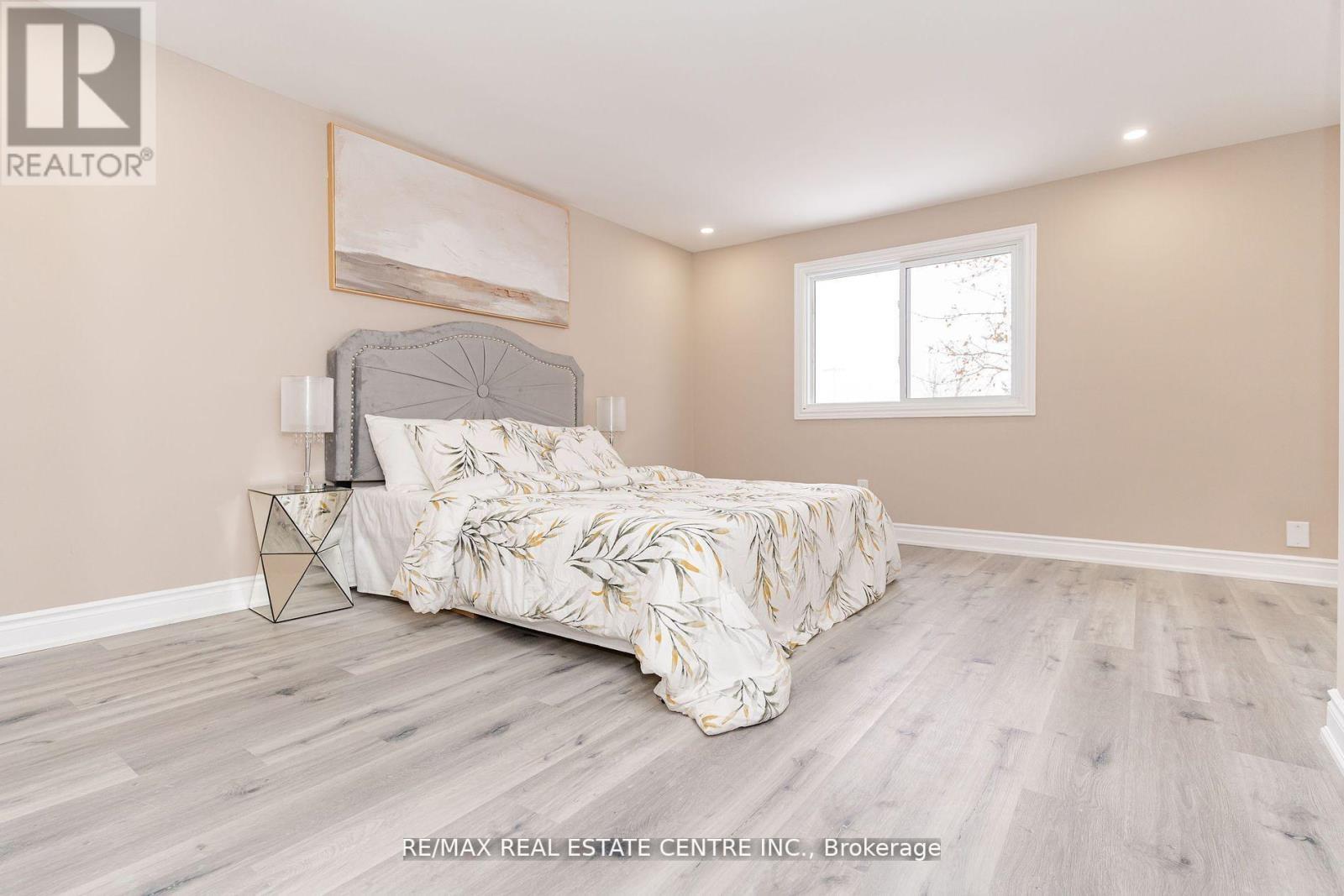 35 Feltre Avenue, Orangeville, Ontario L9W 3N8 - Photo 8 - W12961446