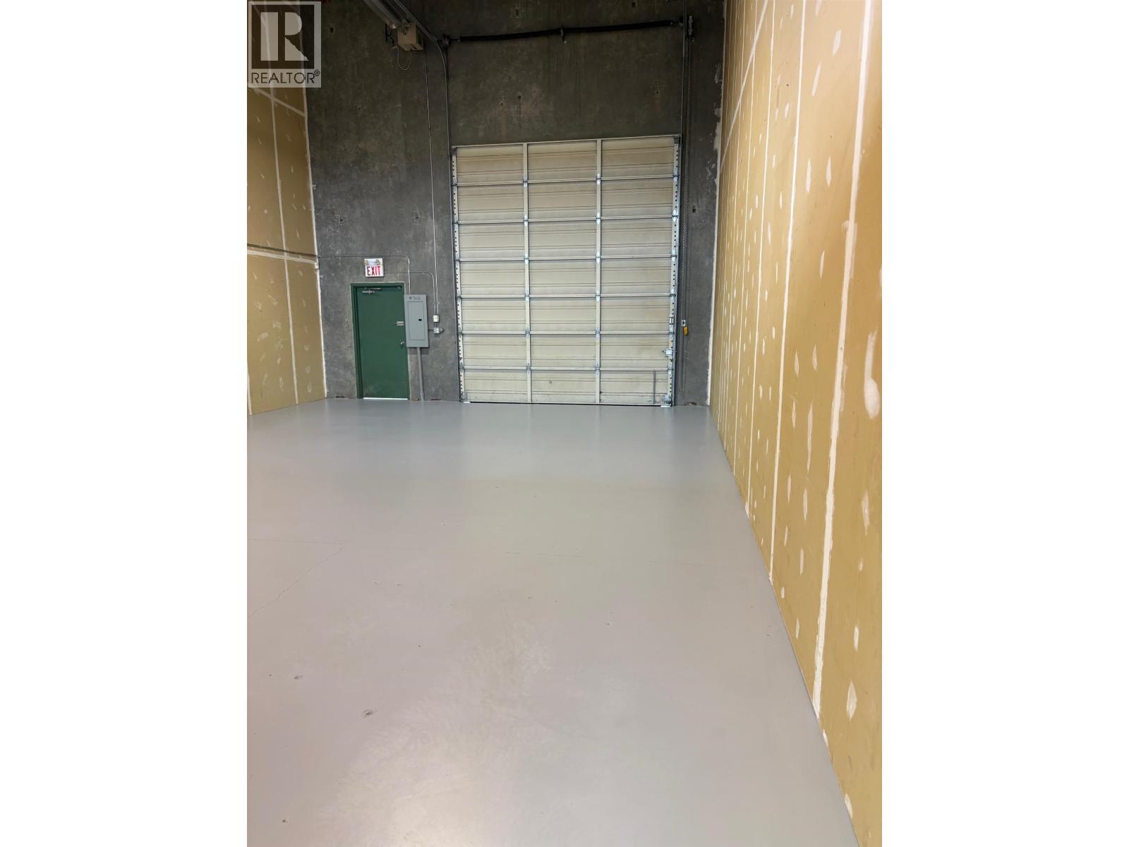 302 7188 Progress Way, Delta, British Columbia  V4G 1M6 - Photo 3 - C8077560