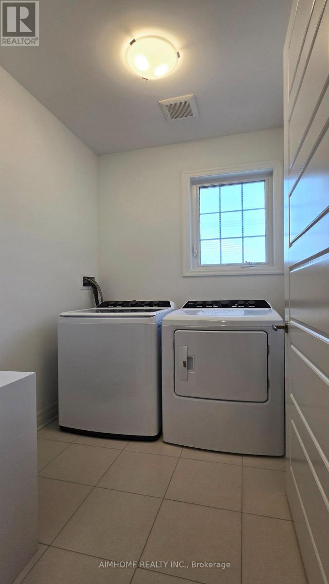 1195 Tanbark Avenue, Oakville, Ontario  L6H 3X1 - Photo 14 - W12961480