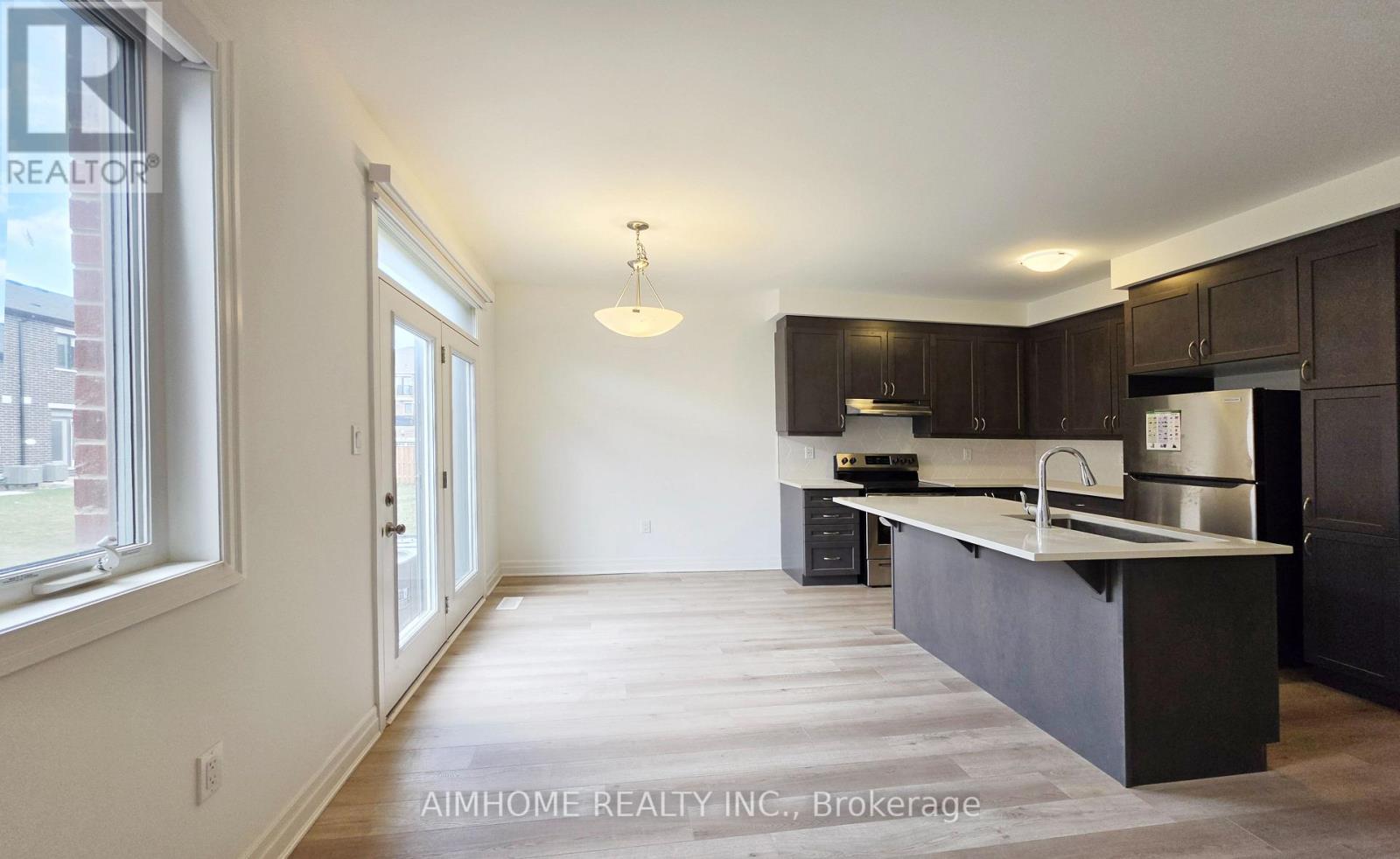 1195 Tanbark Avenue, Oakville, Ontario  L6H 3X1 - Photo 3 - W12961480