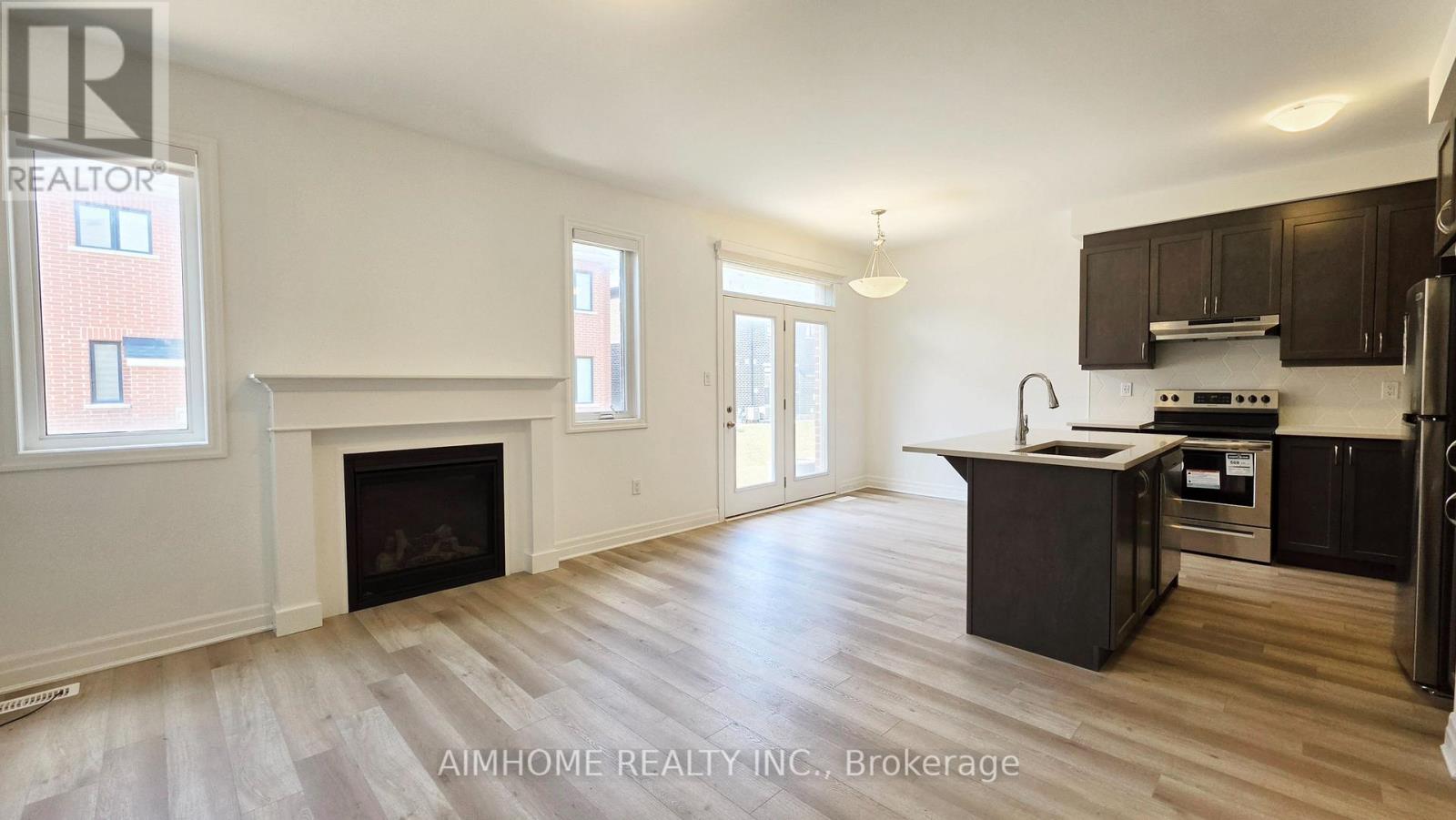 1195 Tanbark Avenue, Oakville, Ontario  L6H 3X1 - Photo 4 - W12961480