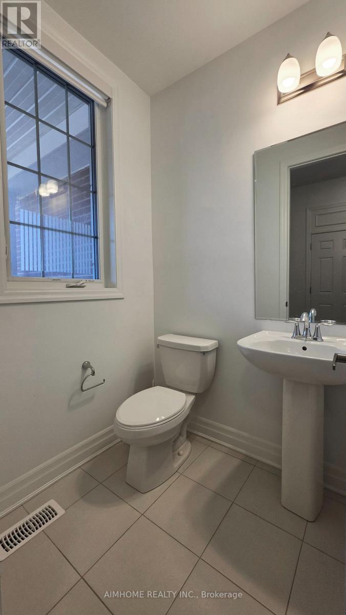 1195 Tanbark Avenue, Oakville, Ontario  L6H 3X1 - Photo 7 - W12961480