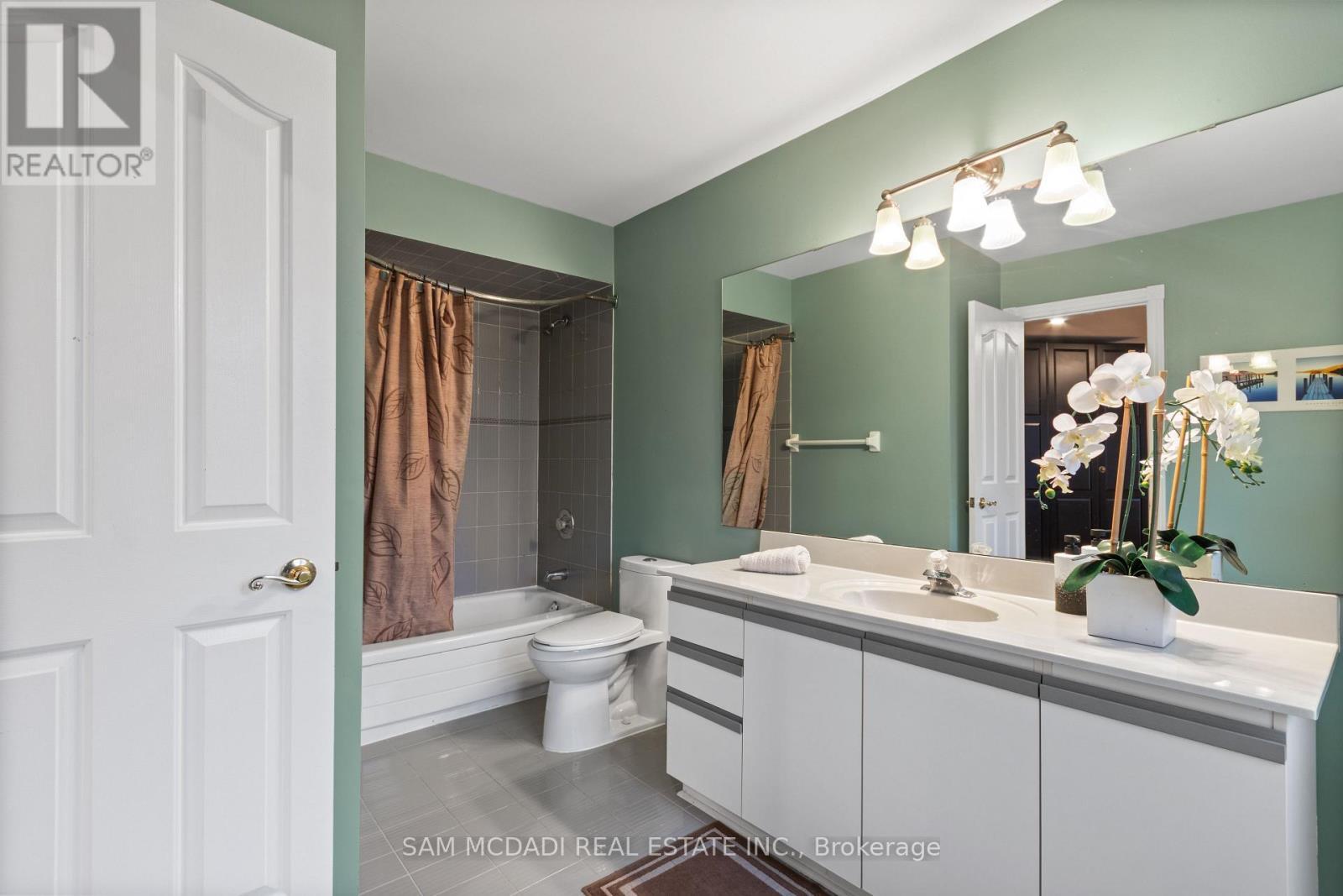 4873 Forest Hill Drive, Mississauga, Ontario  L5M 5B1 - Photo 27 - W12961502