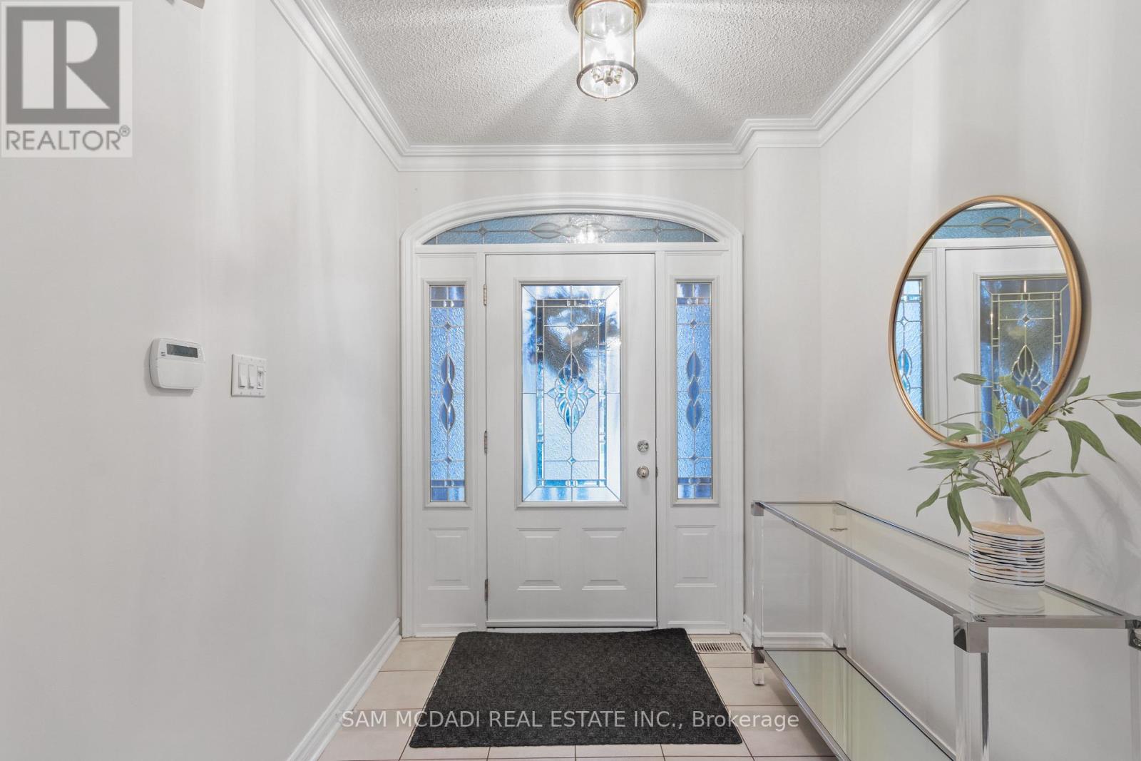 4873 Forest Hill Drive, Mississauga, Ontario  L5M 5B1 - Photo 3 - W12961502