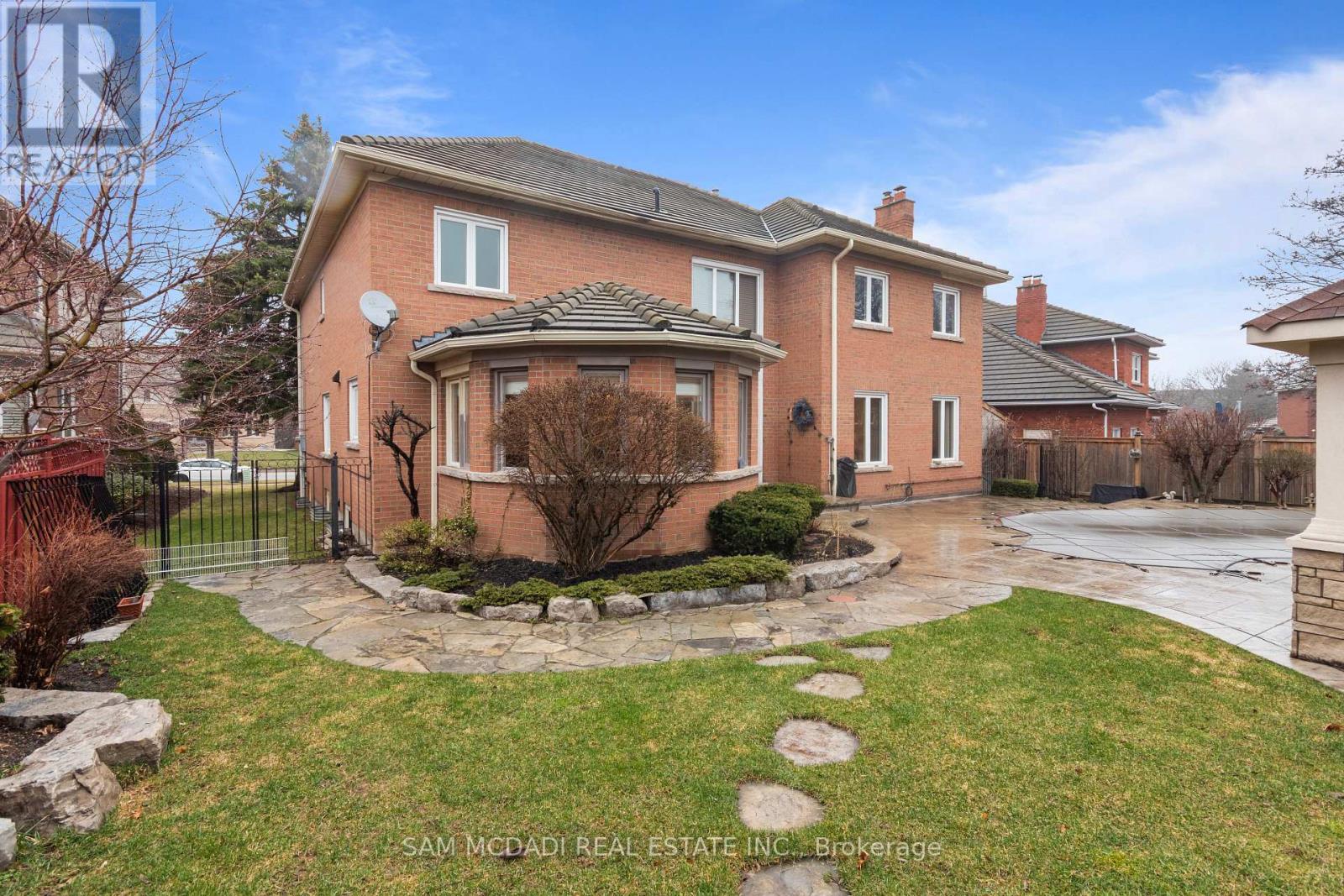 4873 Forest Hill Drive, Mississauga, Ontario  L5M 5B1 - Photo 48 - W12961502