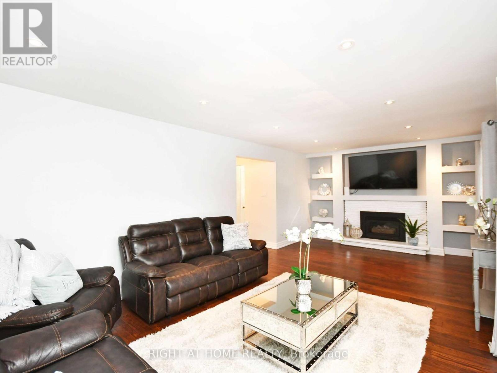 2123 Cliff Road, Mississauga, Ontario  L5A 2N6 - Photo 17 - W12961508