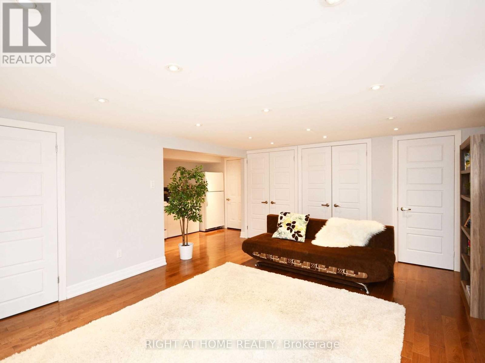 2123 Cliff Road, Mississauga, Ontario  L5A 2N6 - Photo 25 - W12961508