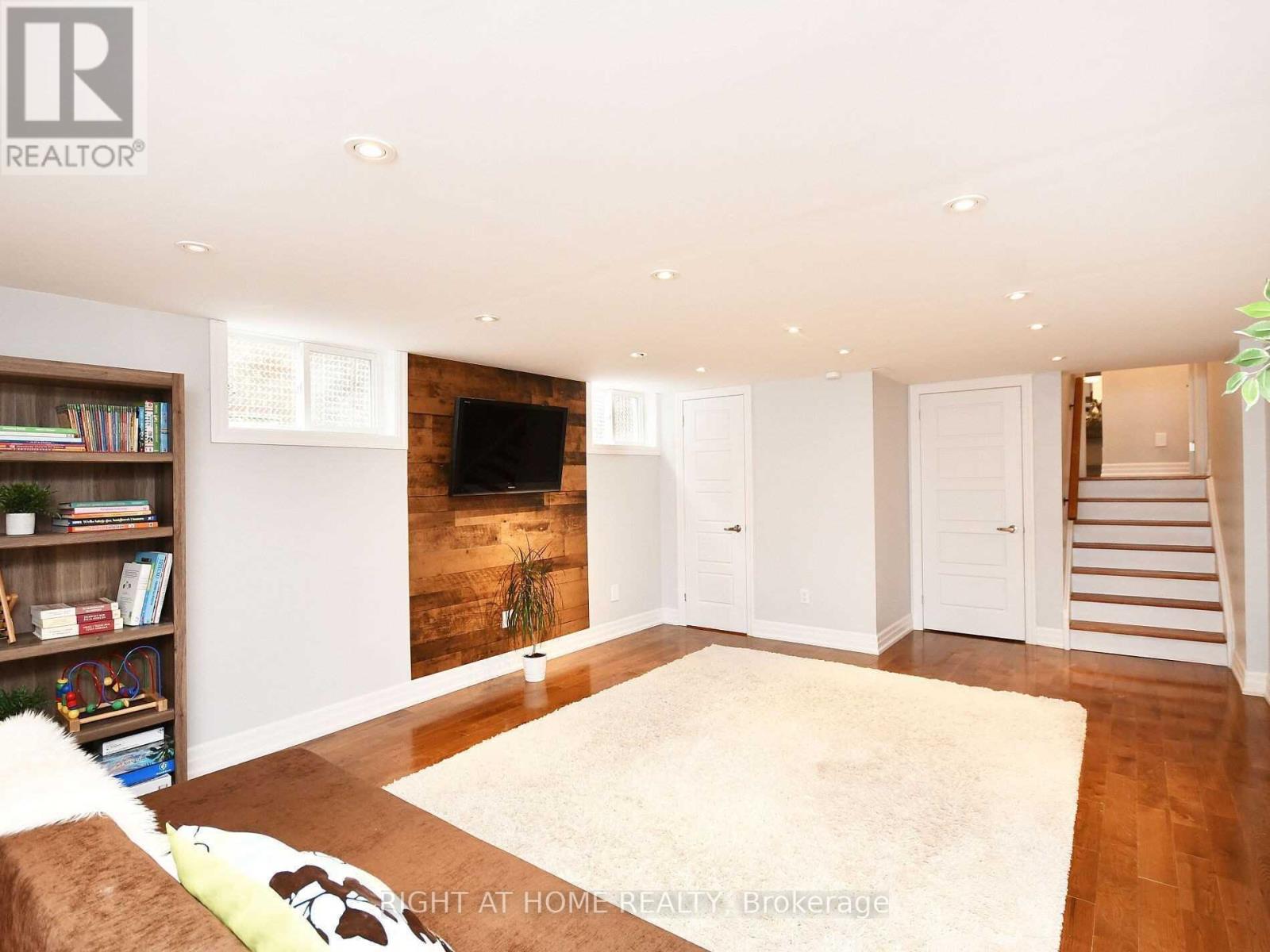 2123 Cliff Road, Mississauga, Ontario  L5A 2N6 - Photo 26 - W12961508