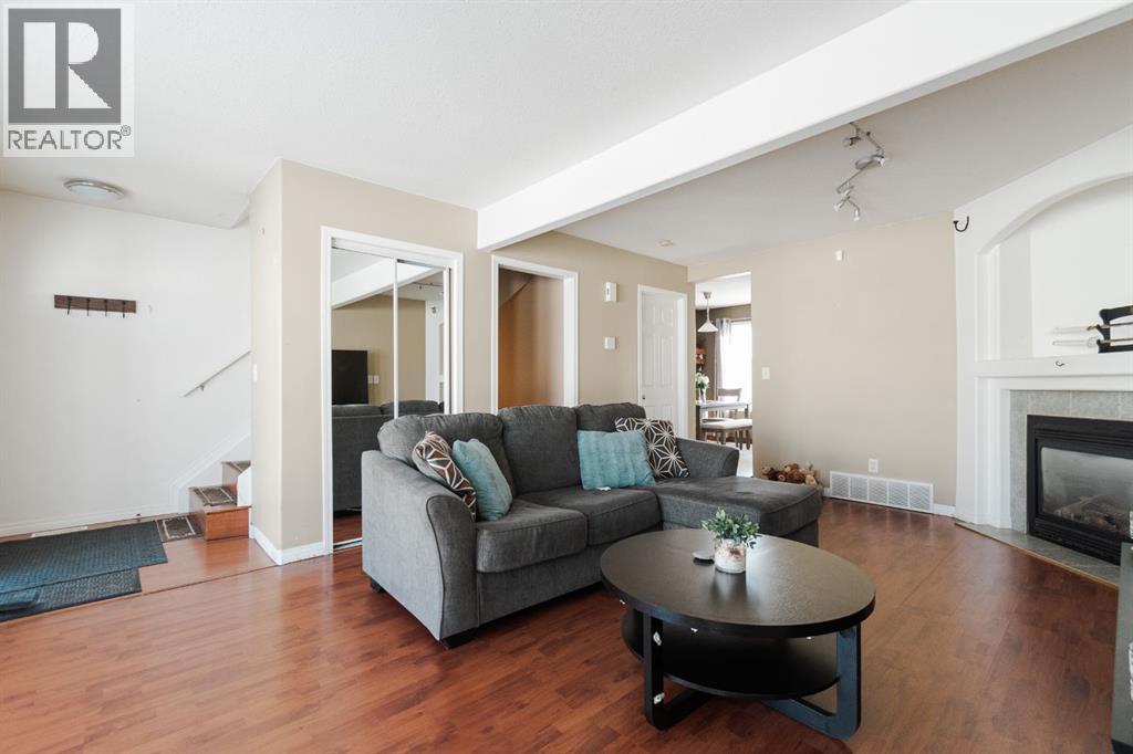 103 Bear Paw Drive, Fort Mcmurray, Alberta  T9K 2L8 - Photo 4 - A2289431