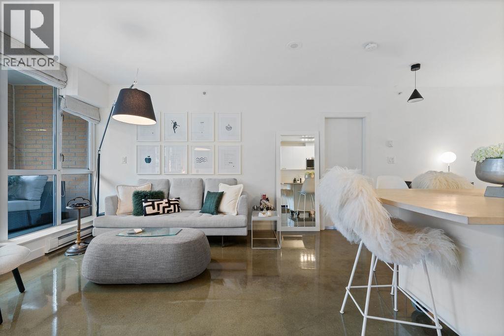 Listing Picture 6 of 31 : 213 221 UNION STREET, Vancouver / 溫哥華 - 魯藝地產 Yvonne Lu Group - MLS Medallion Club Member