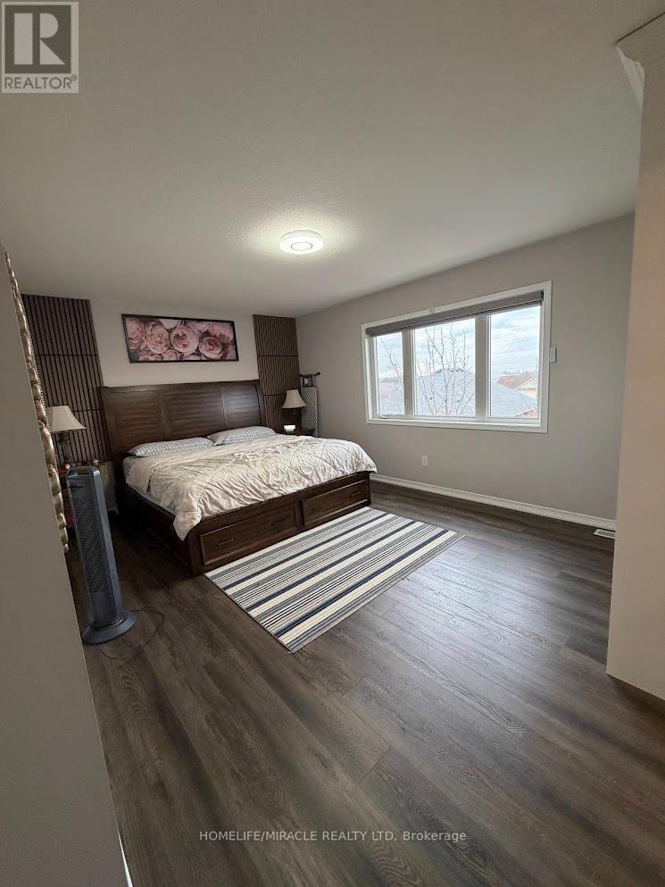 67 Saddlebrook Court, Kitchener, Ontario  N2R 0P6 - Photo 3 - X12961342