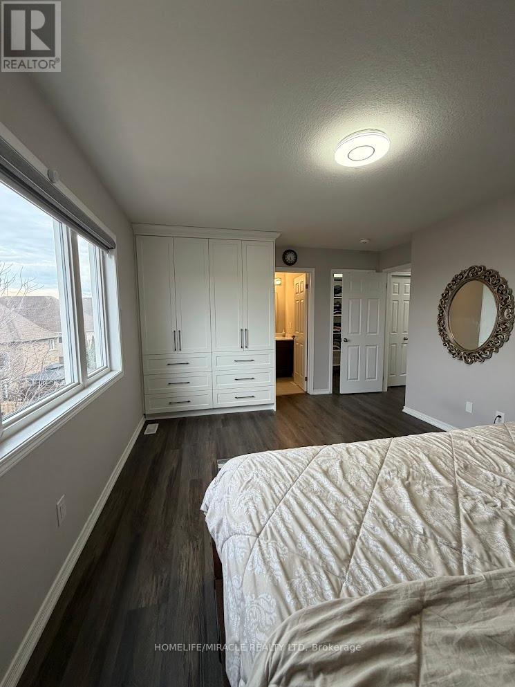 67 Saddlebrook Court, Kitchener, Ontario  N2R 0P6 - Photo 4 - X12961342