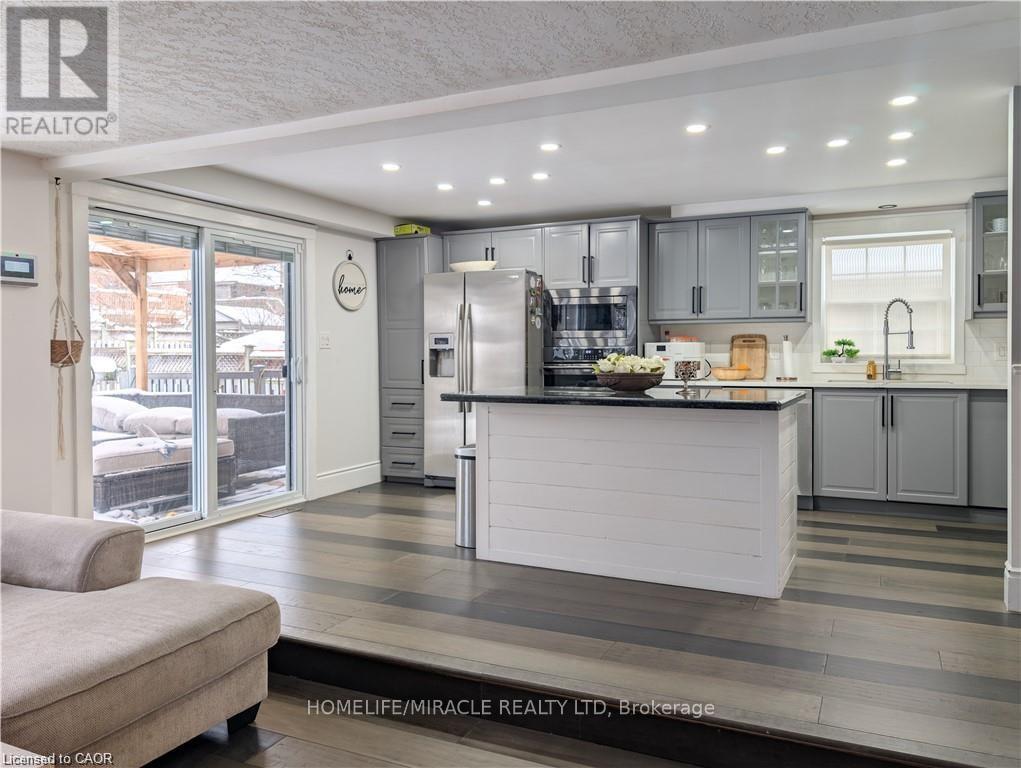 39 Endeavour Drive, Cambridge, Ontario  N3C 4C4 - Photo 10 - X12961348