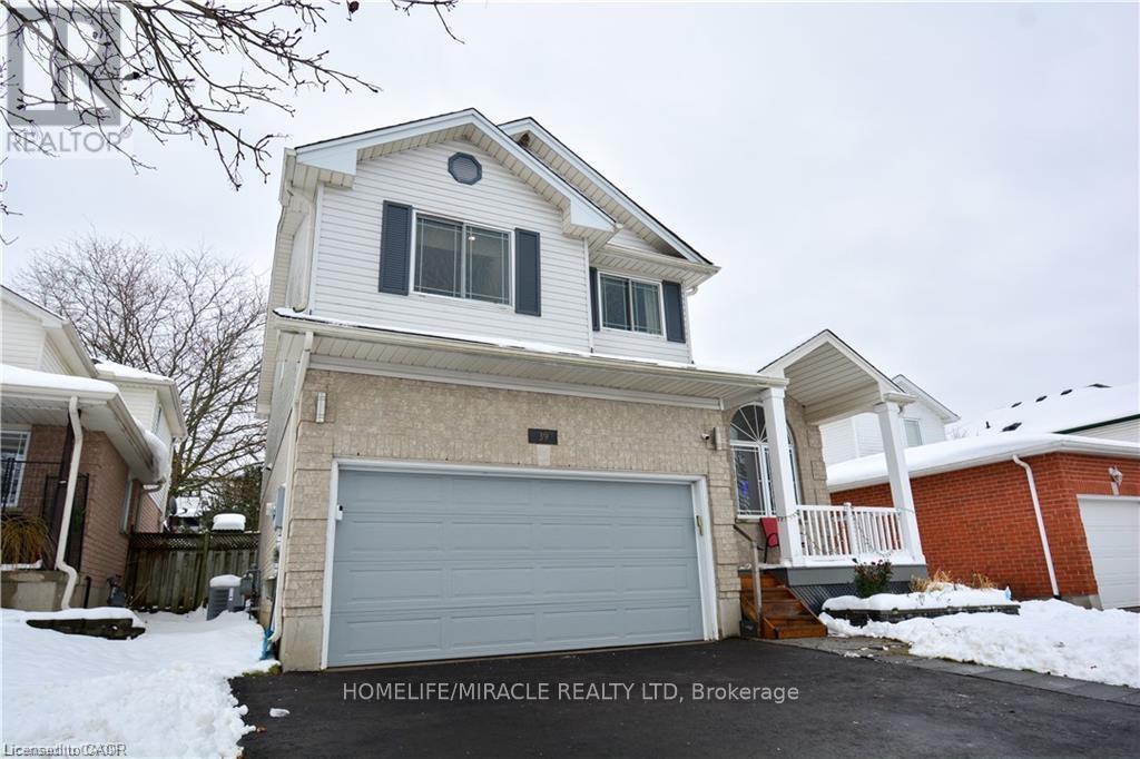 39 Endeavour Drive, Cambridge, Ontario  N3C 4C4 - Photo 3 - X12961348