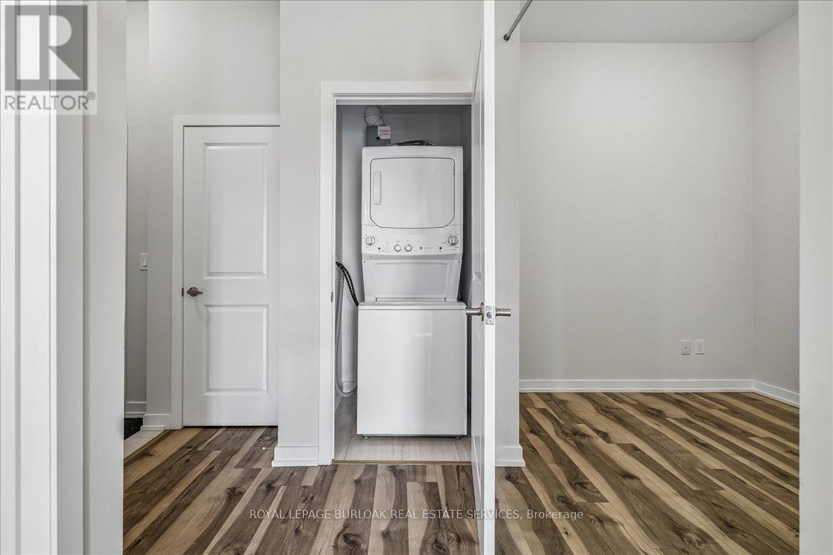 1001 - 81 Robinson Street, Hamilton, Ontario  L8P 0C2 - Photo 10 - X12961418