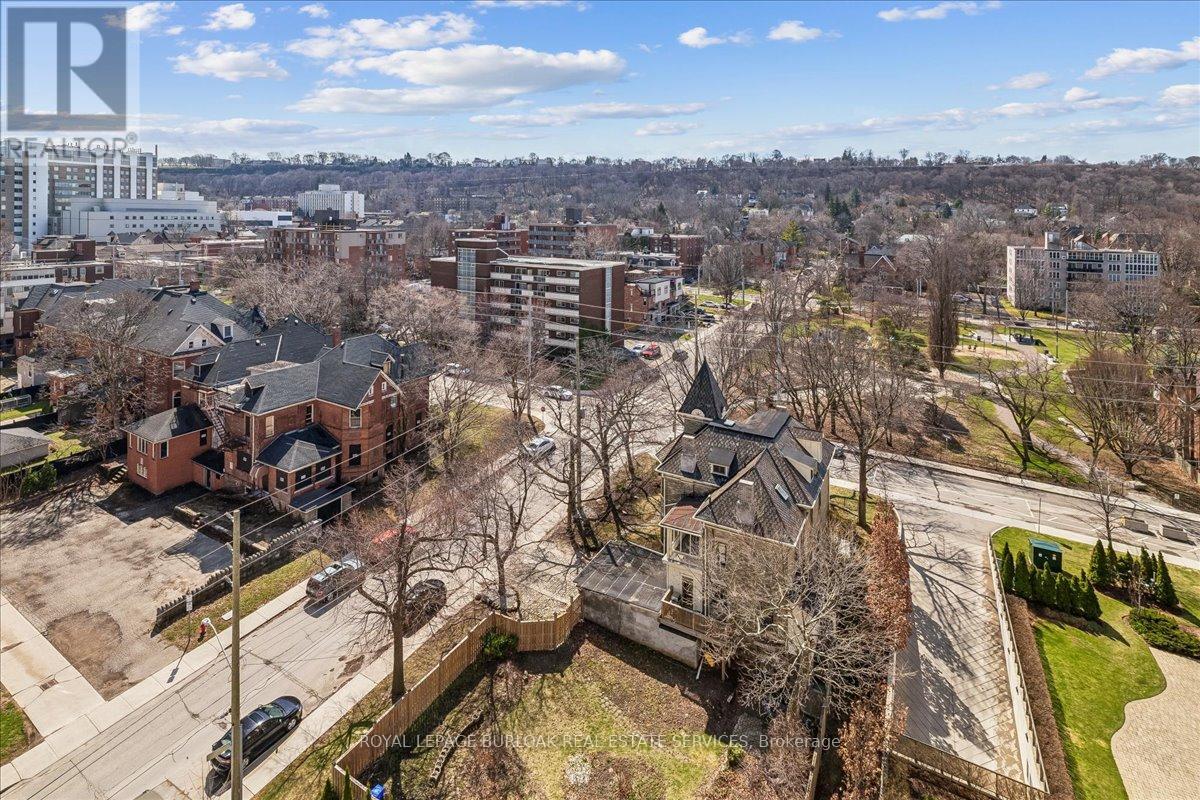 1001 - 81 Robinson Street, Hamilton, Ontario  L8P 0C2 - Photo 22 - X12961418