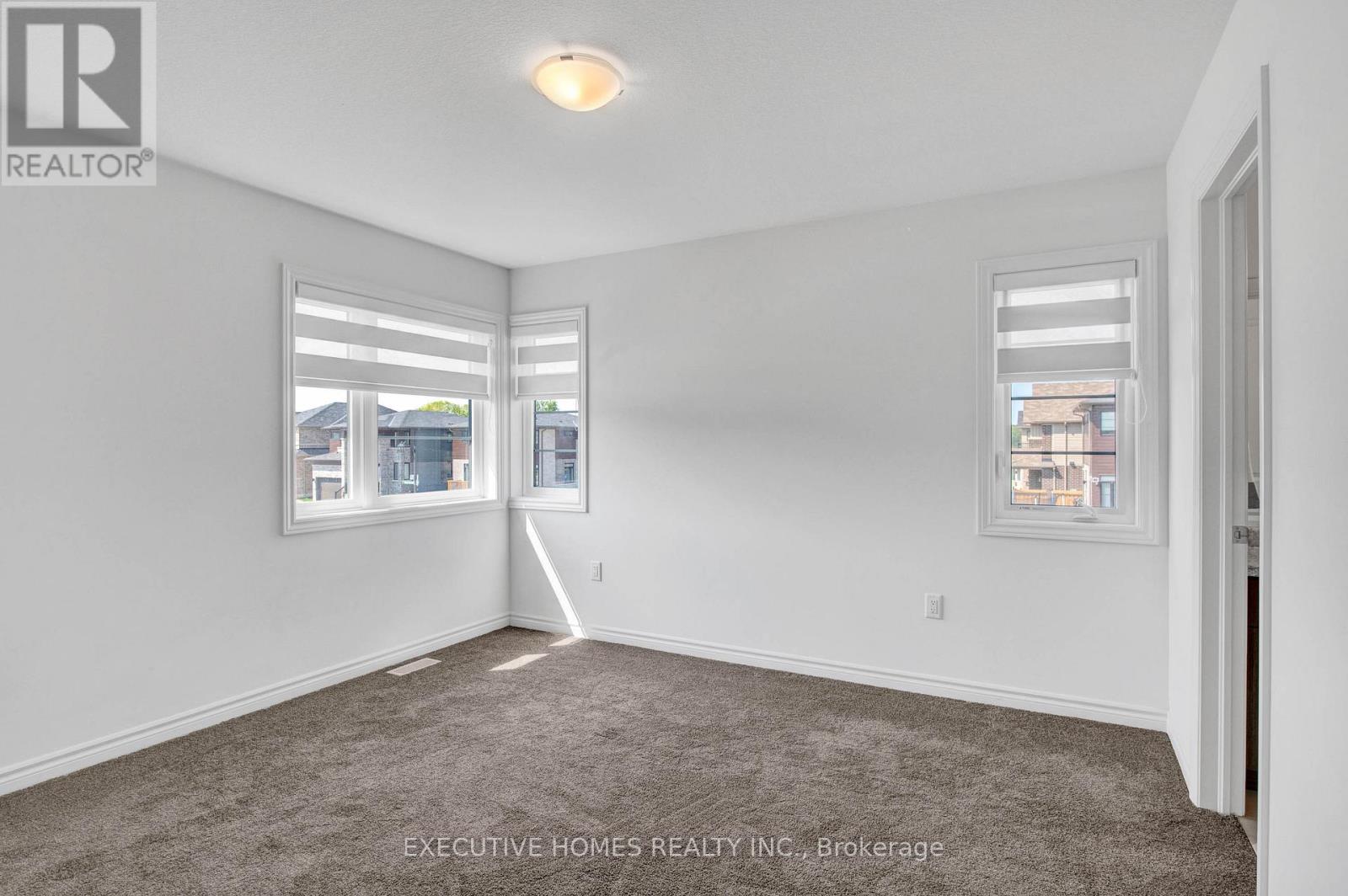 183 Longboat Run W, Brantford, Ontario  N3T 5L5 - Photo 30 - X12961430