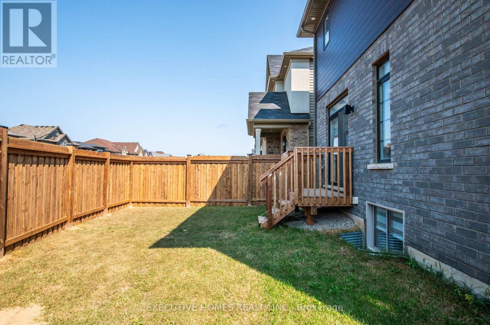 183 Longboat Run W, Brantford, Ontario  N3T 5L5 - Photo 39 - X12961430