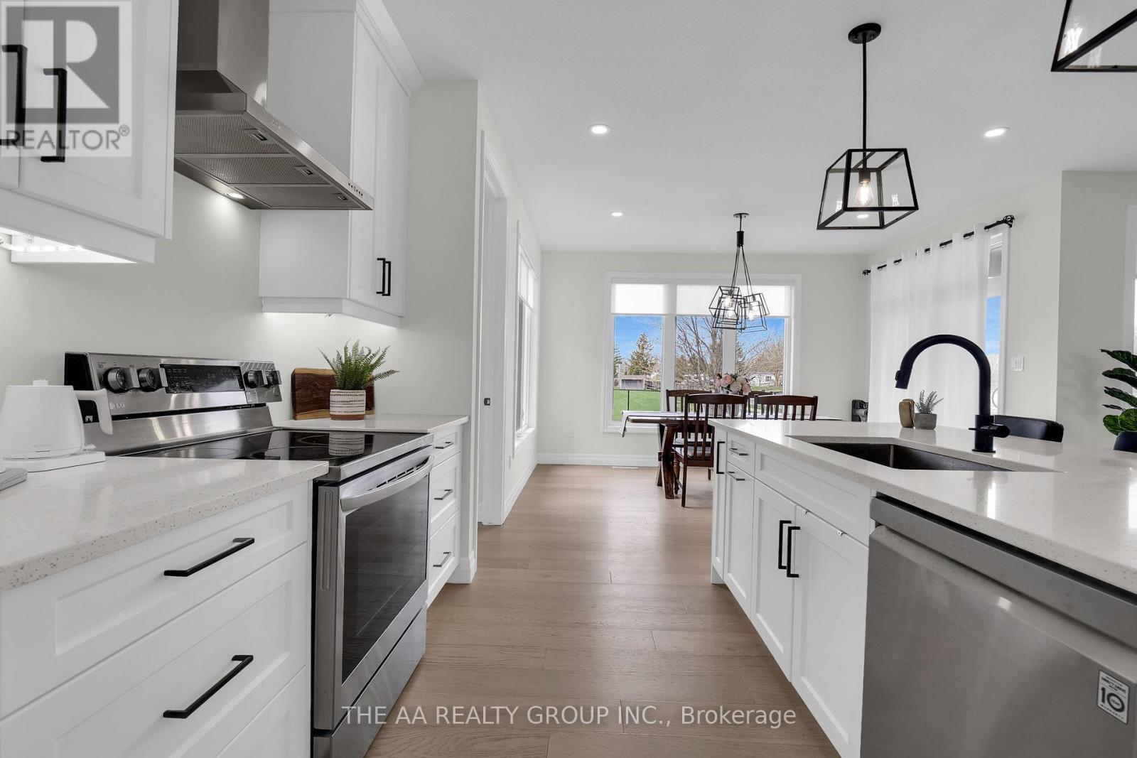 187 Foxborough Place, Thames Centre, Ontario  N0M 2P0 - Photo 17 - X12961454