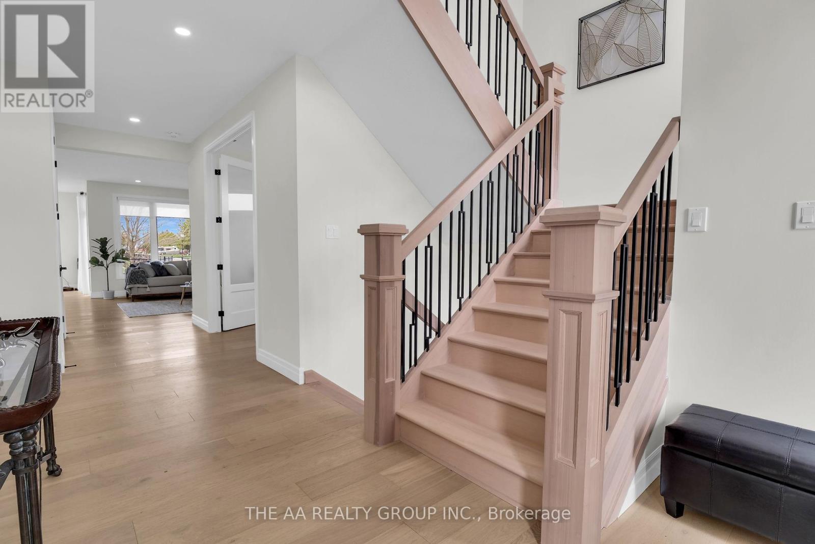 187 Foxborough Place, Thames Centre, Ontario  N0M 2P0 - Photo 24 - X12961454