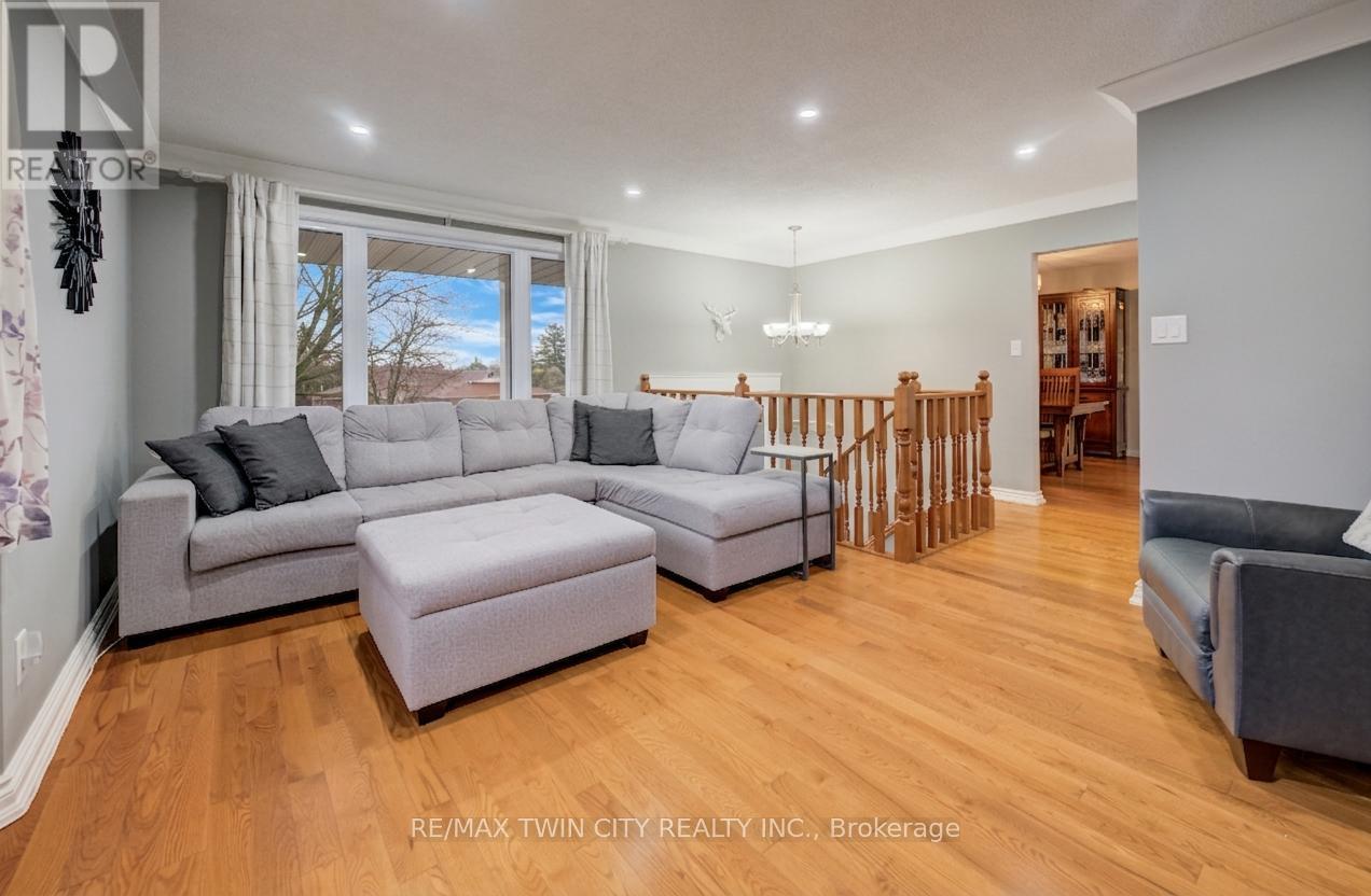 4 Ronald Road, Cambridge, Ontario  N1S 4N1 - Photo 5 - X12961506